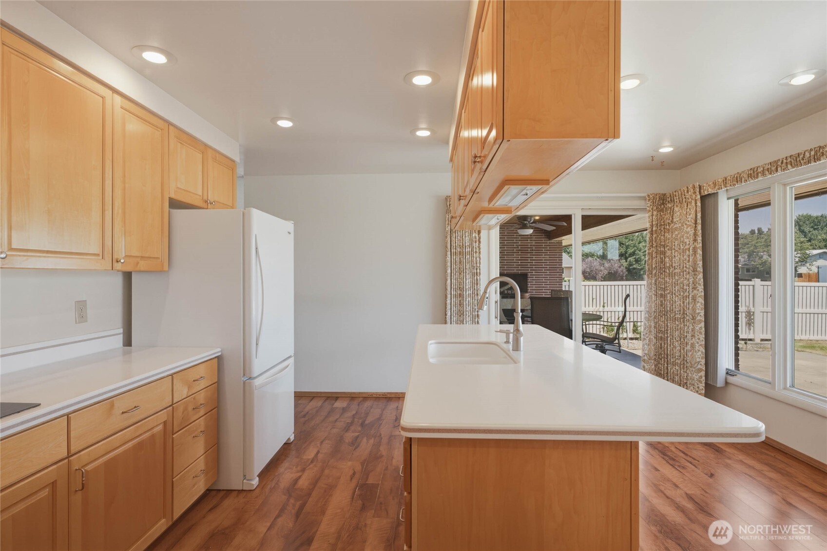 742 Sw I Street Property Photo 15