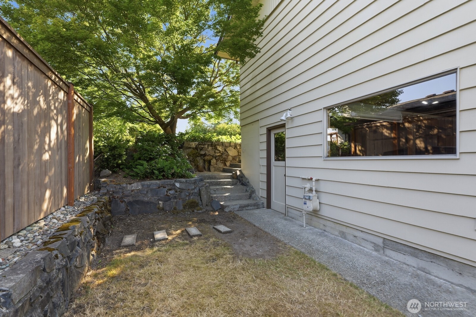 9113 Baring Way Property Photo 38