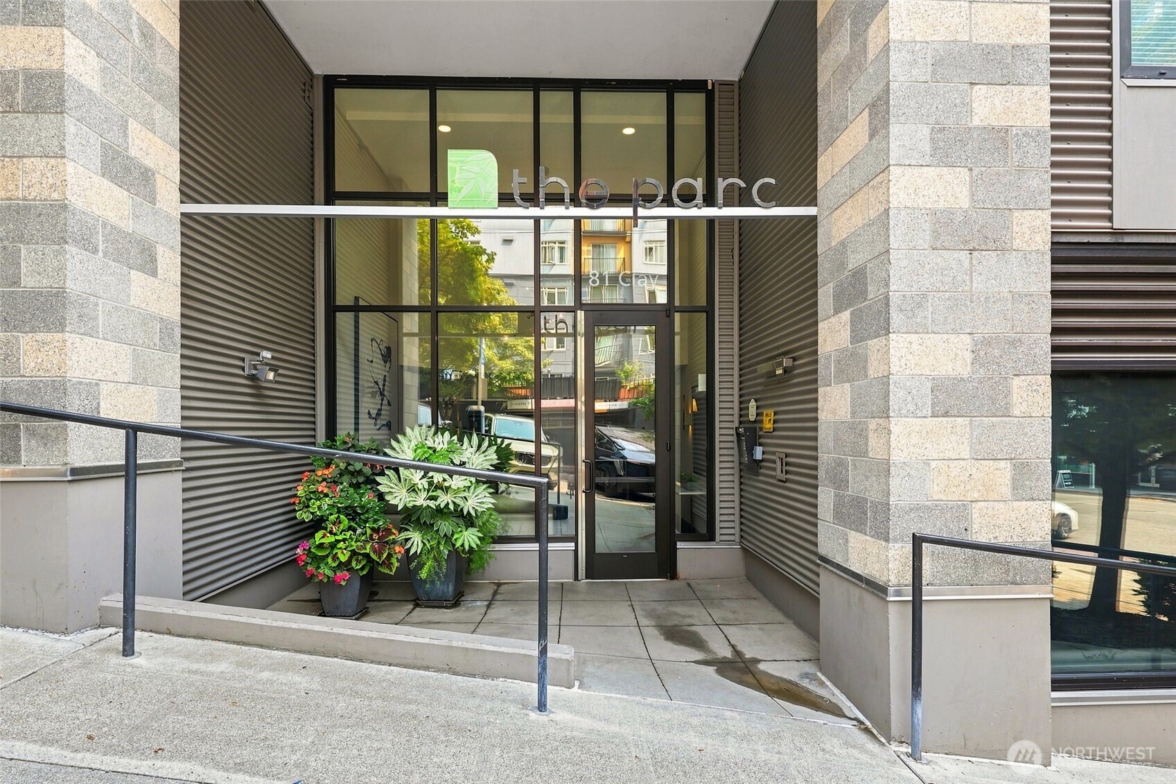 81 Clay Street 430 Property Photo 3
