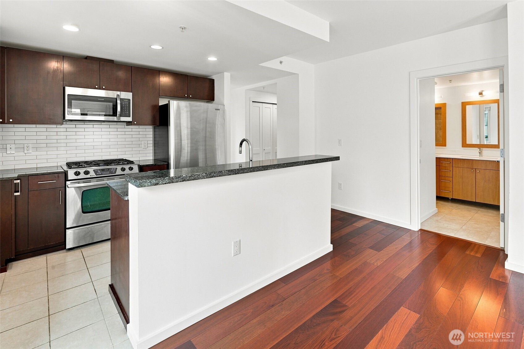 81 Clay Street 430 Property Photo 10