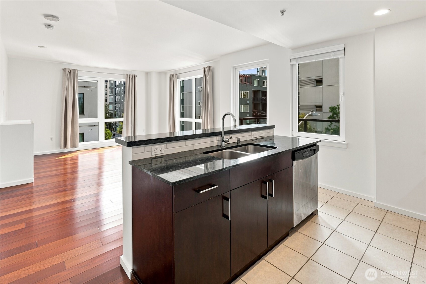 81 Clay Street 430 Property Photo 11