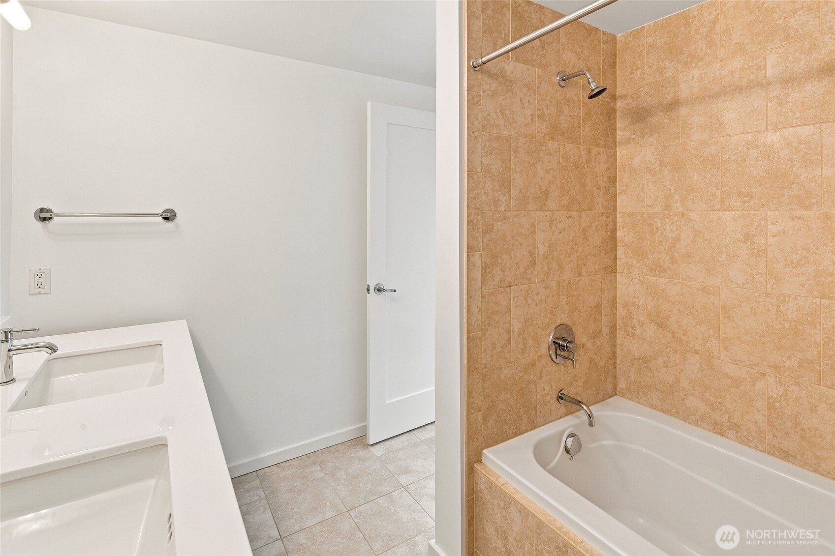 81 Clay Street 430 Property Photo 20