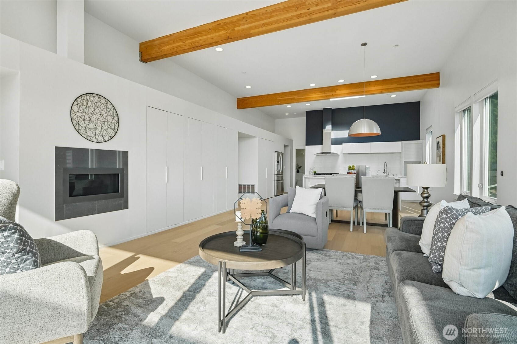 1522 211th Place Property Photo 4