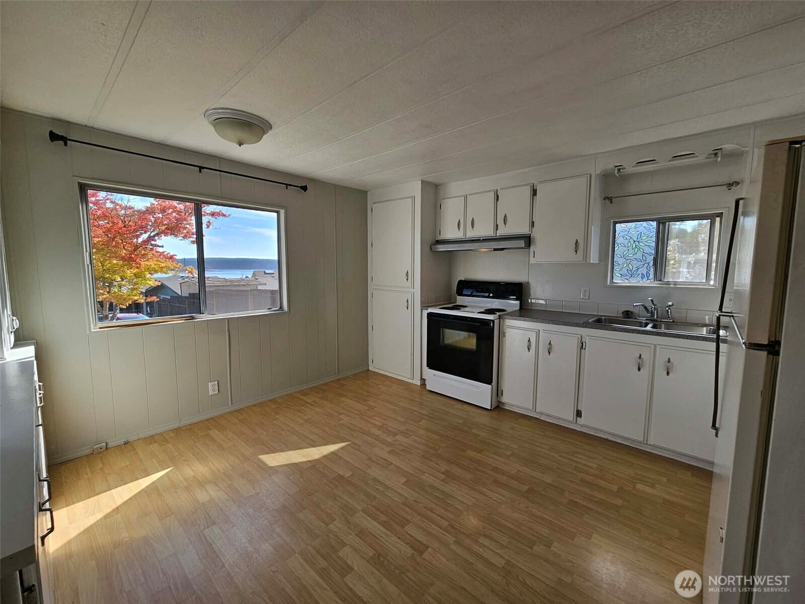 10012 Overlook Drive Property Photo 3