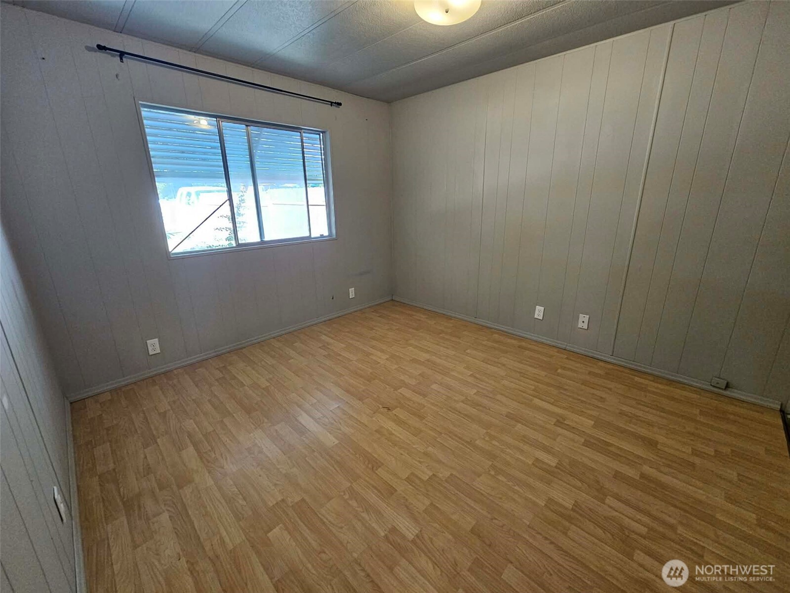 10012 Overlook Drive Property Photo 5