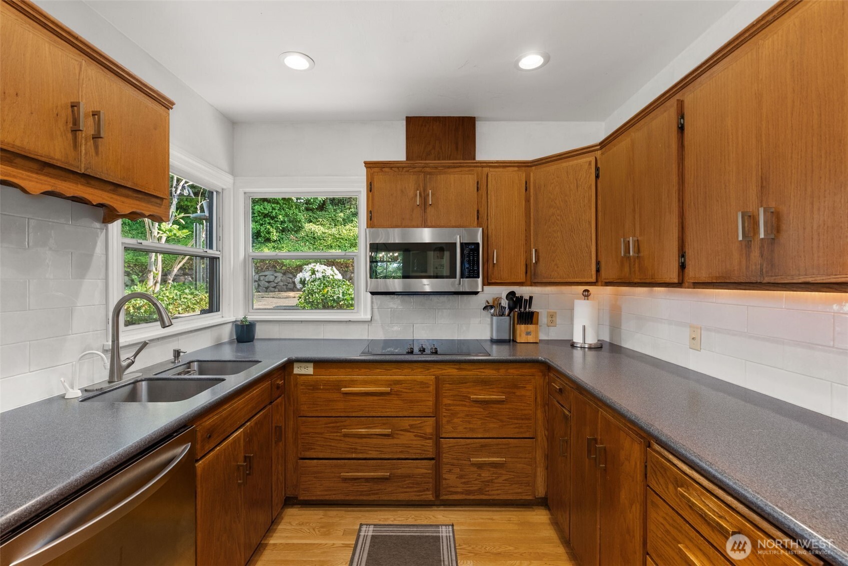 177 Ne Fair Oaks Terrace Property Photo 13