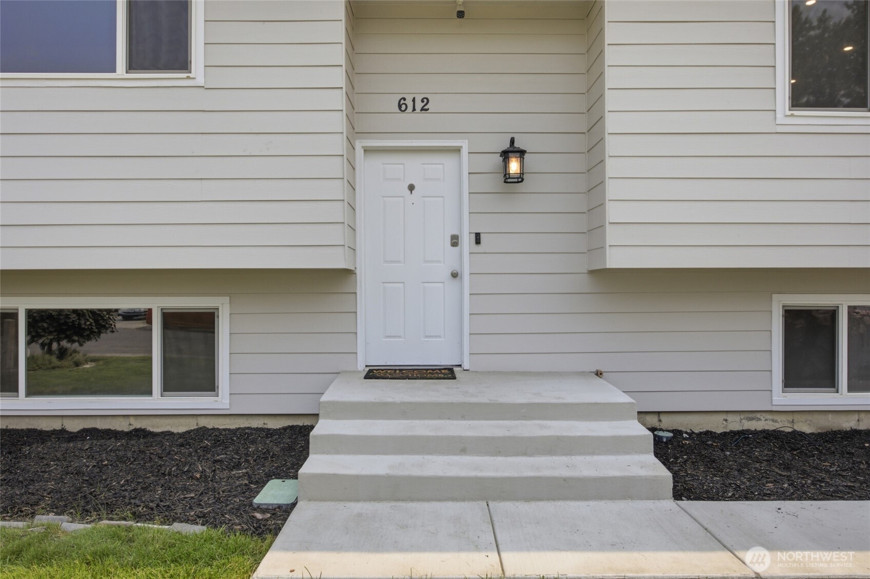 612 N N Conway Place Property Photo 4