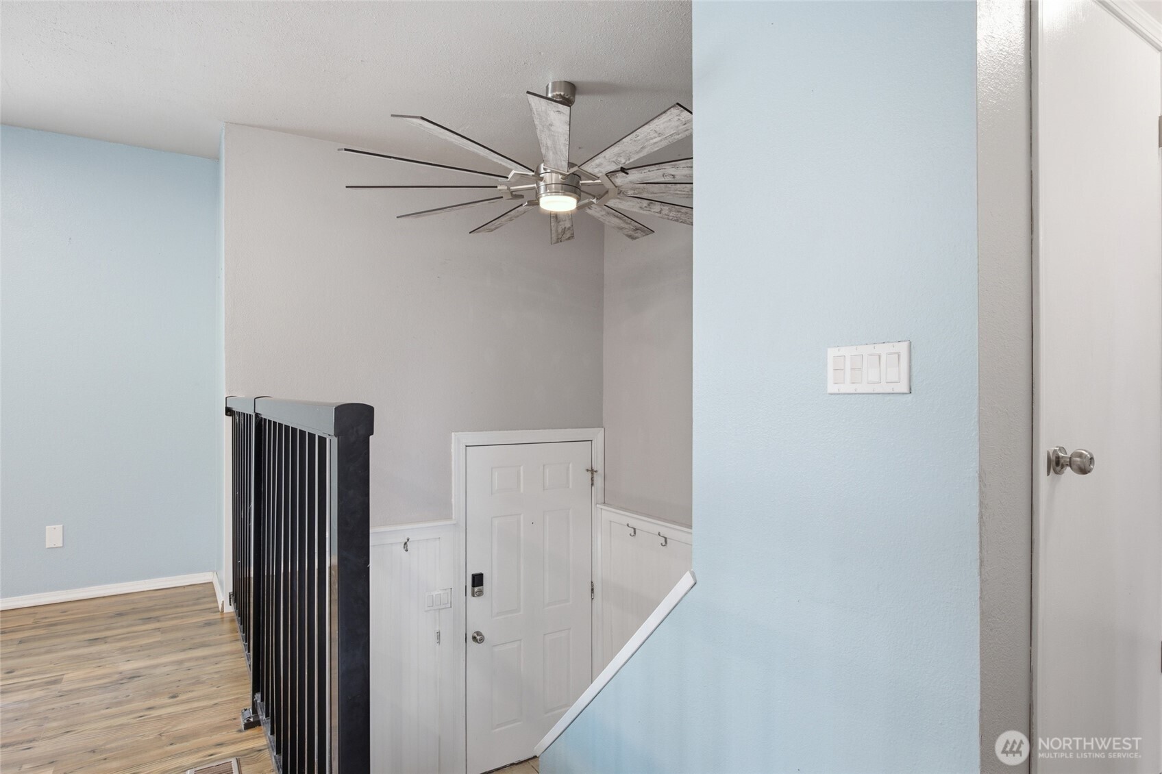 612 N N Conway Place Property Photo 5
