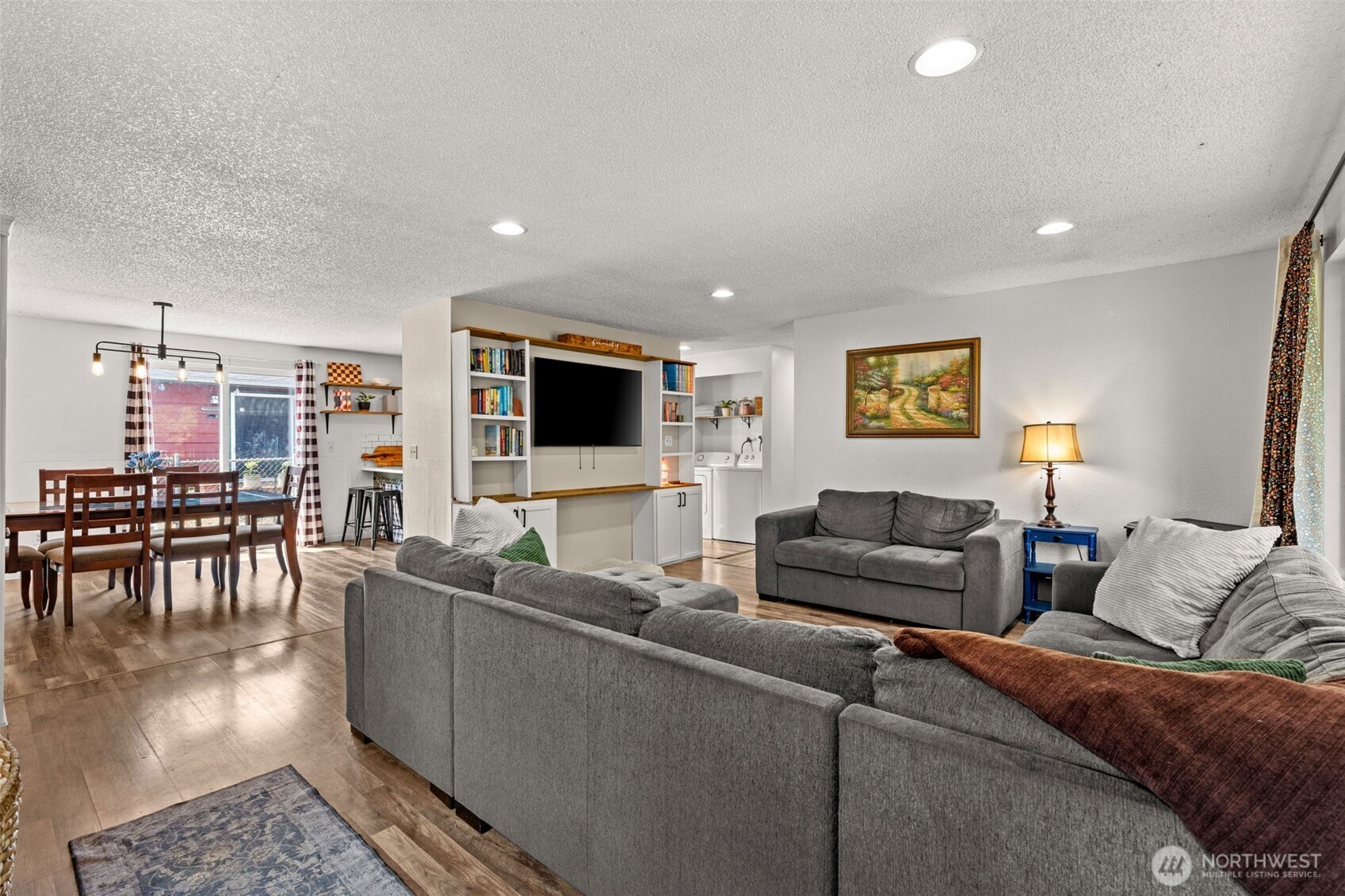 1710 W Young Street Property Photo 6