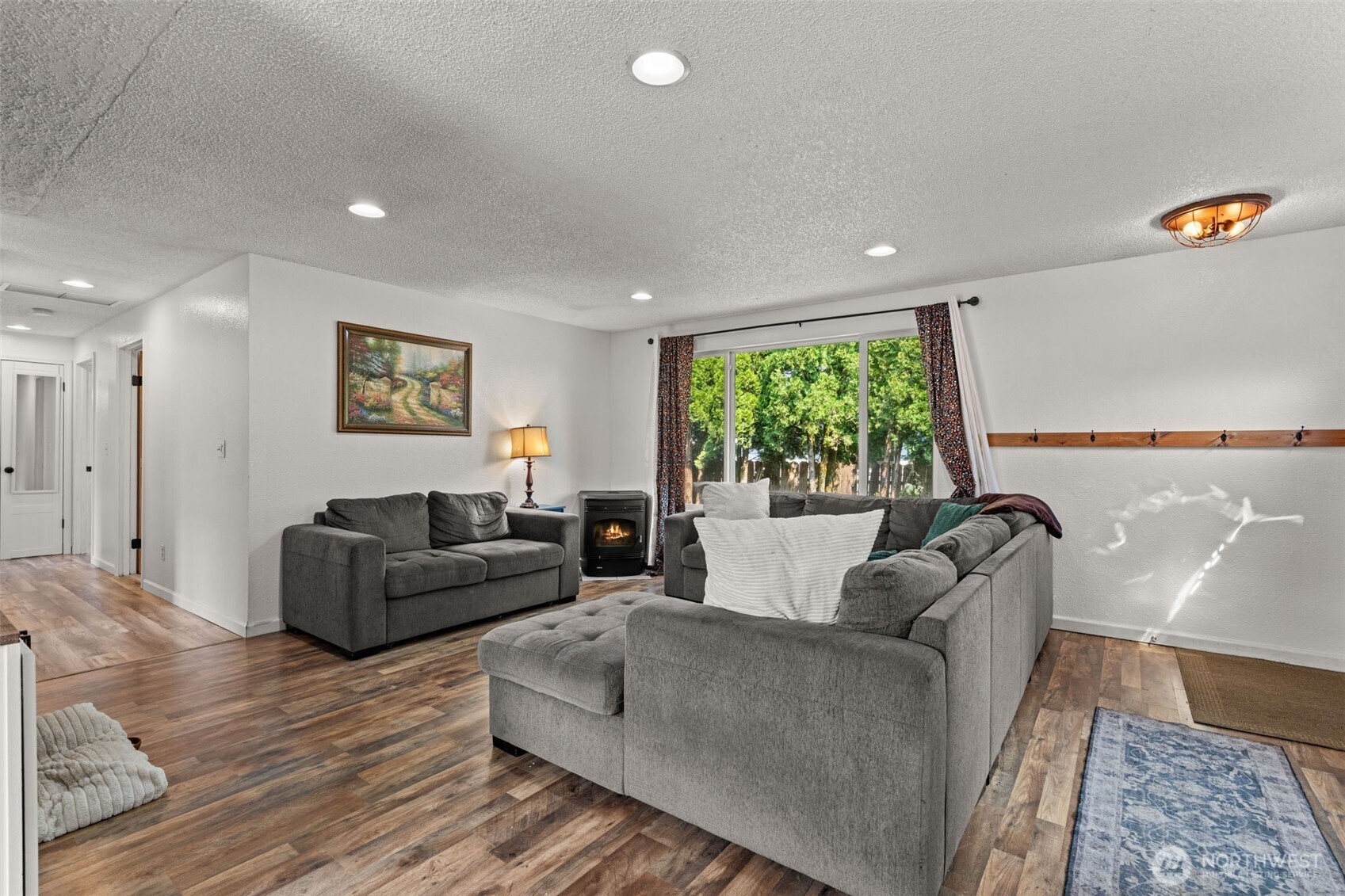 1710 W Young Street Property Photo 7