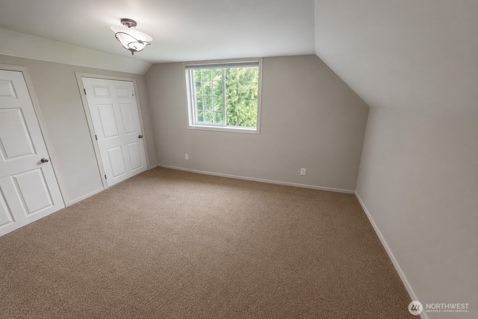 1580 Monroe Street Property Photo 14