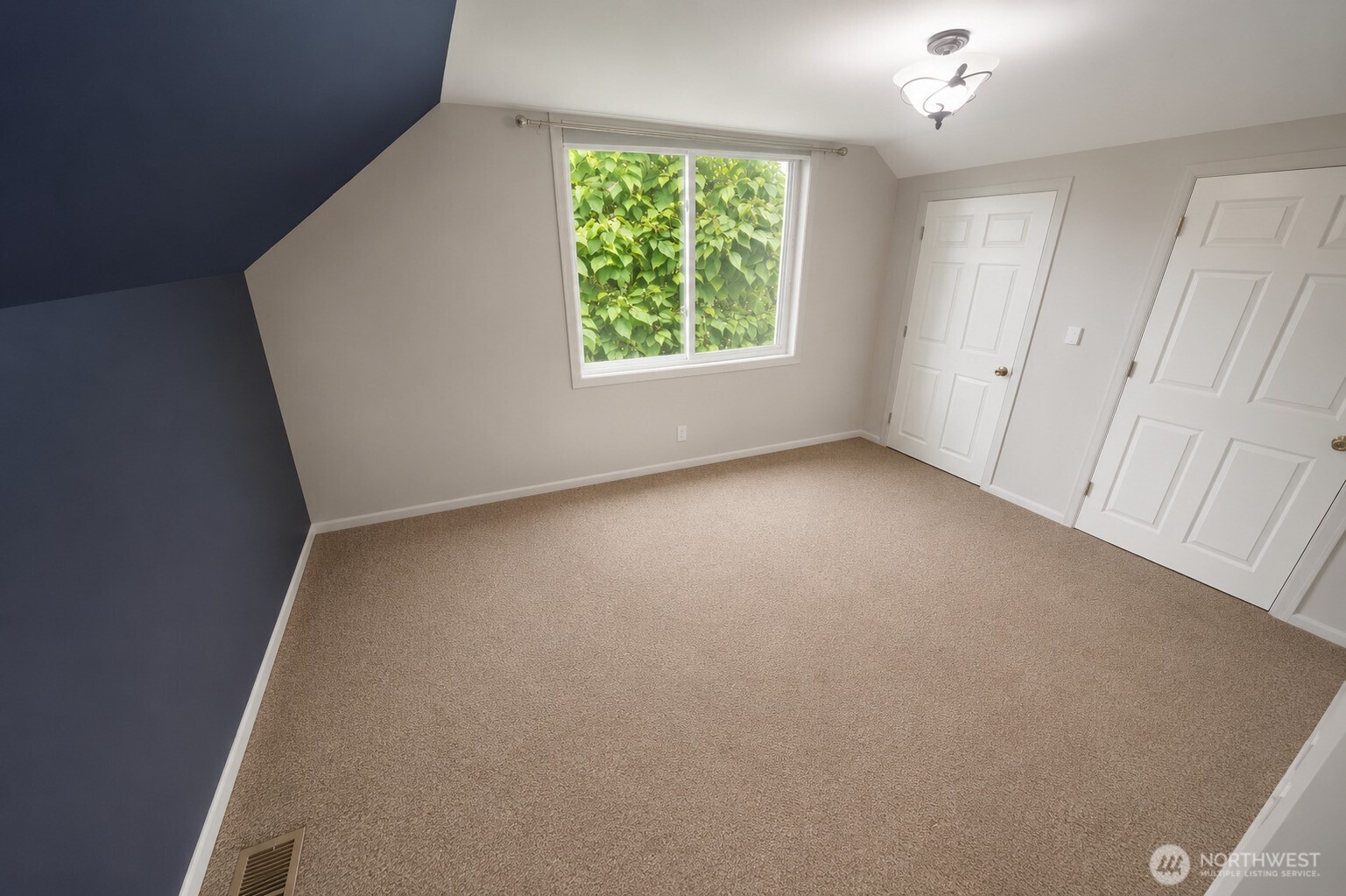 1580 Monroe Street Property Photo 15