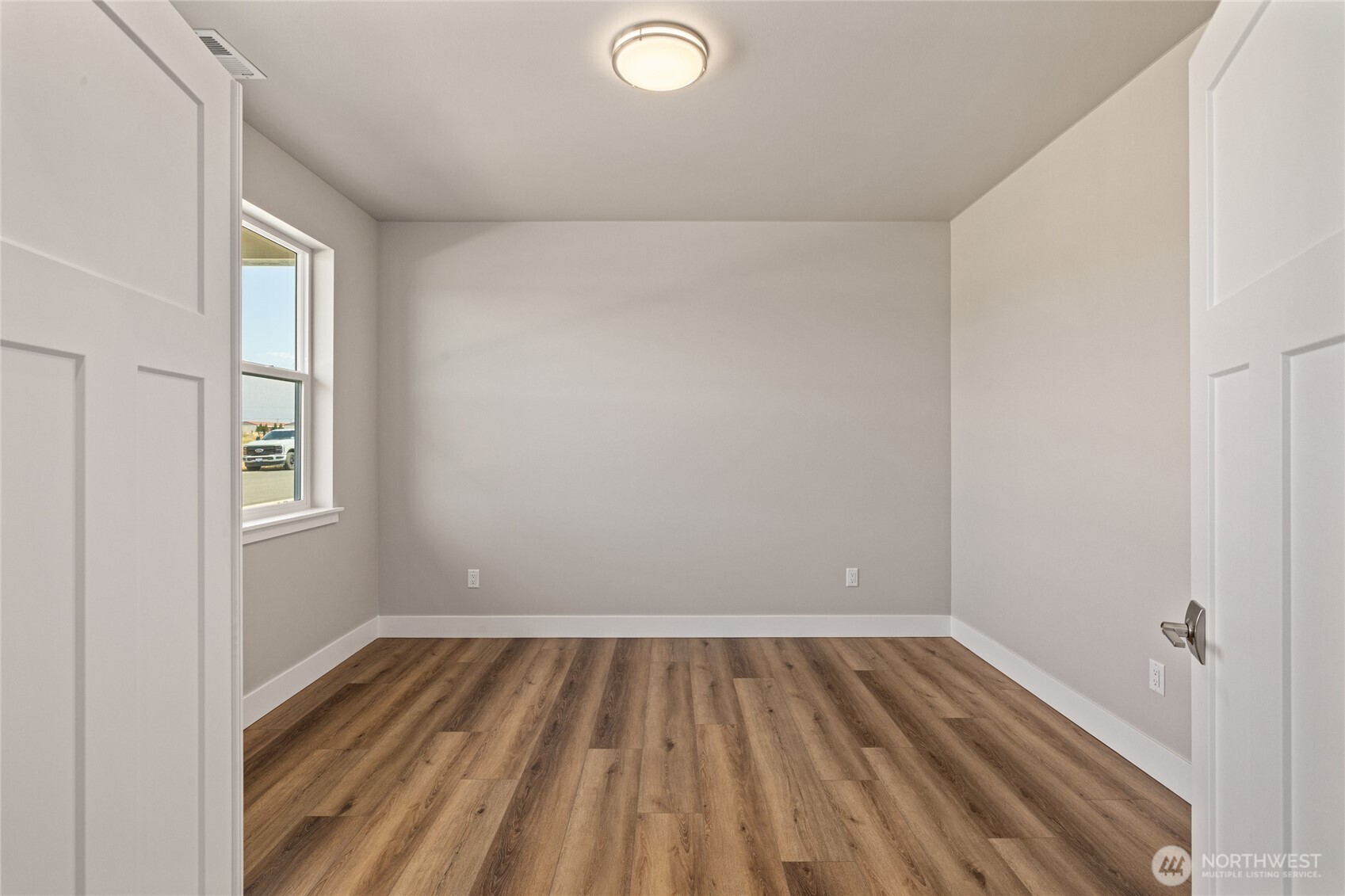 500 E Heatherstone Court Property Photo 3
