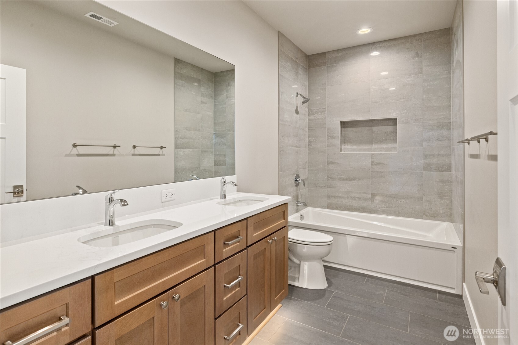 500 E Heatherstone Court Property Photo 5