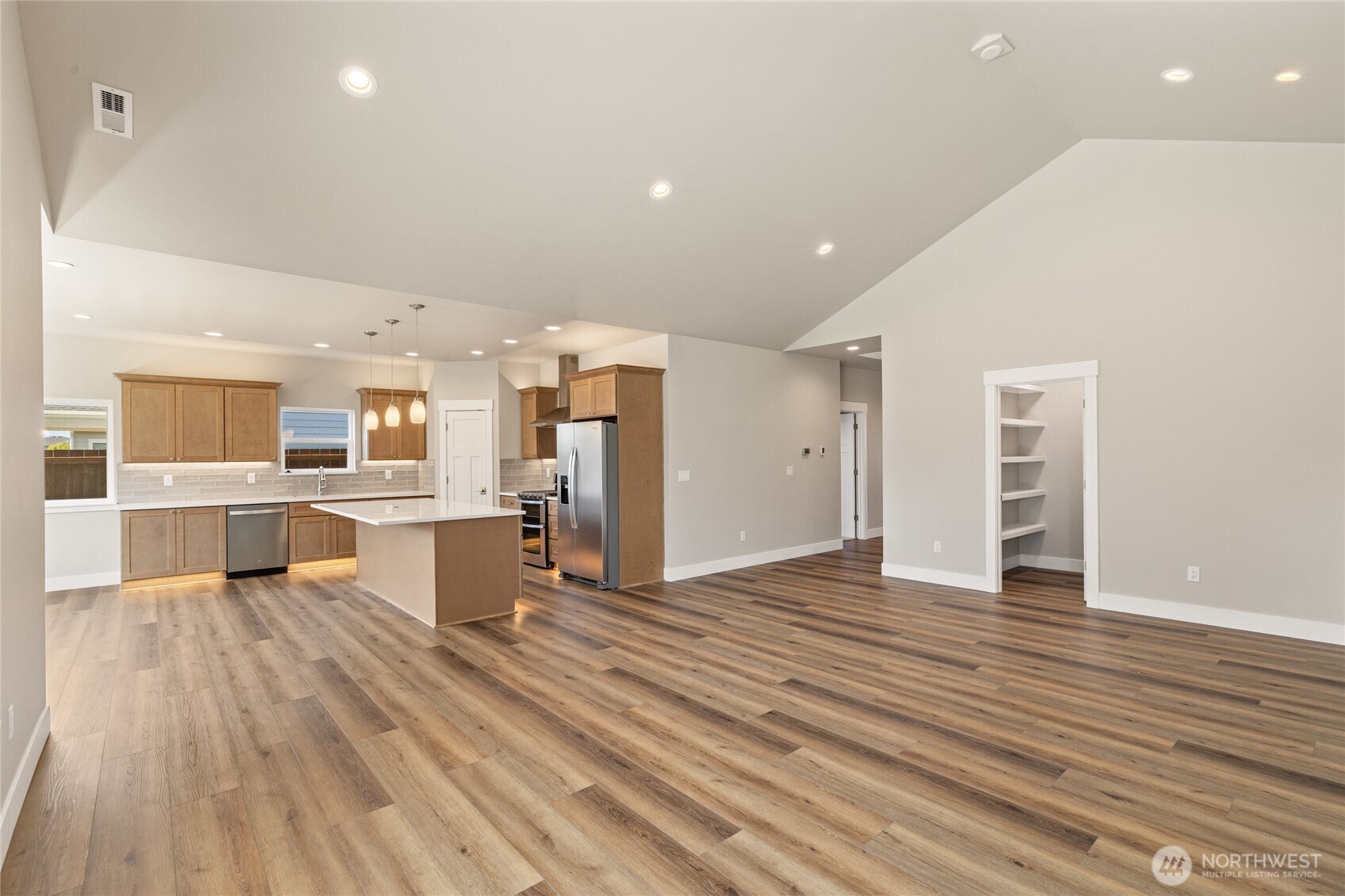 500 E Heatherstone Court Property Photo 9