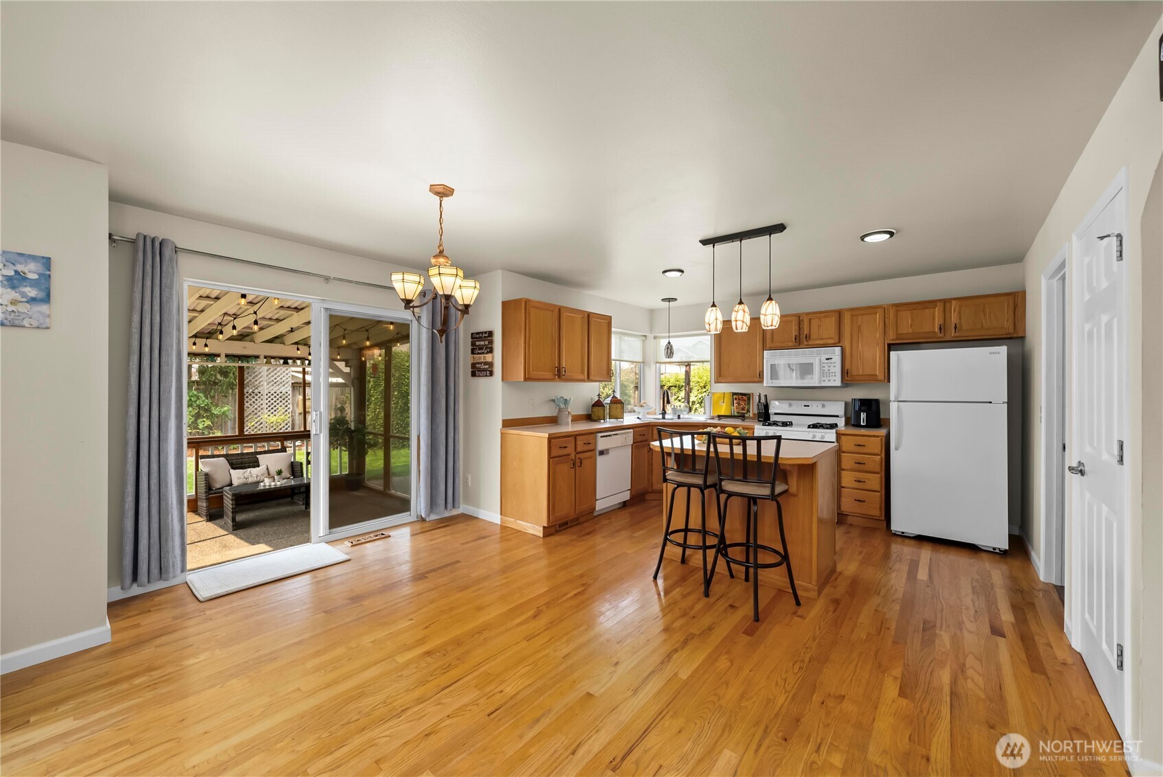 307 Rowe Street Property Photo 5
