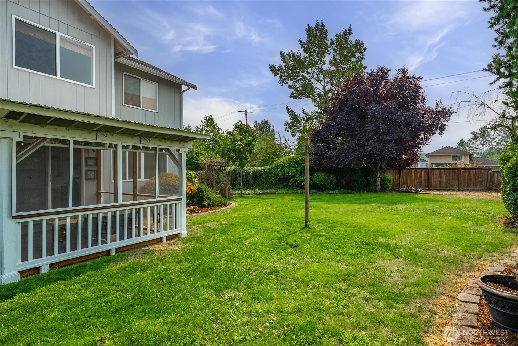 307 Rowe Street Property Photo 33
