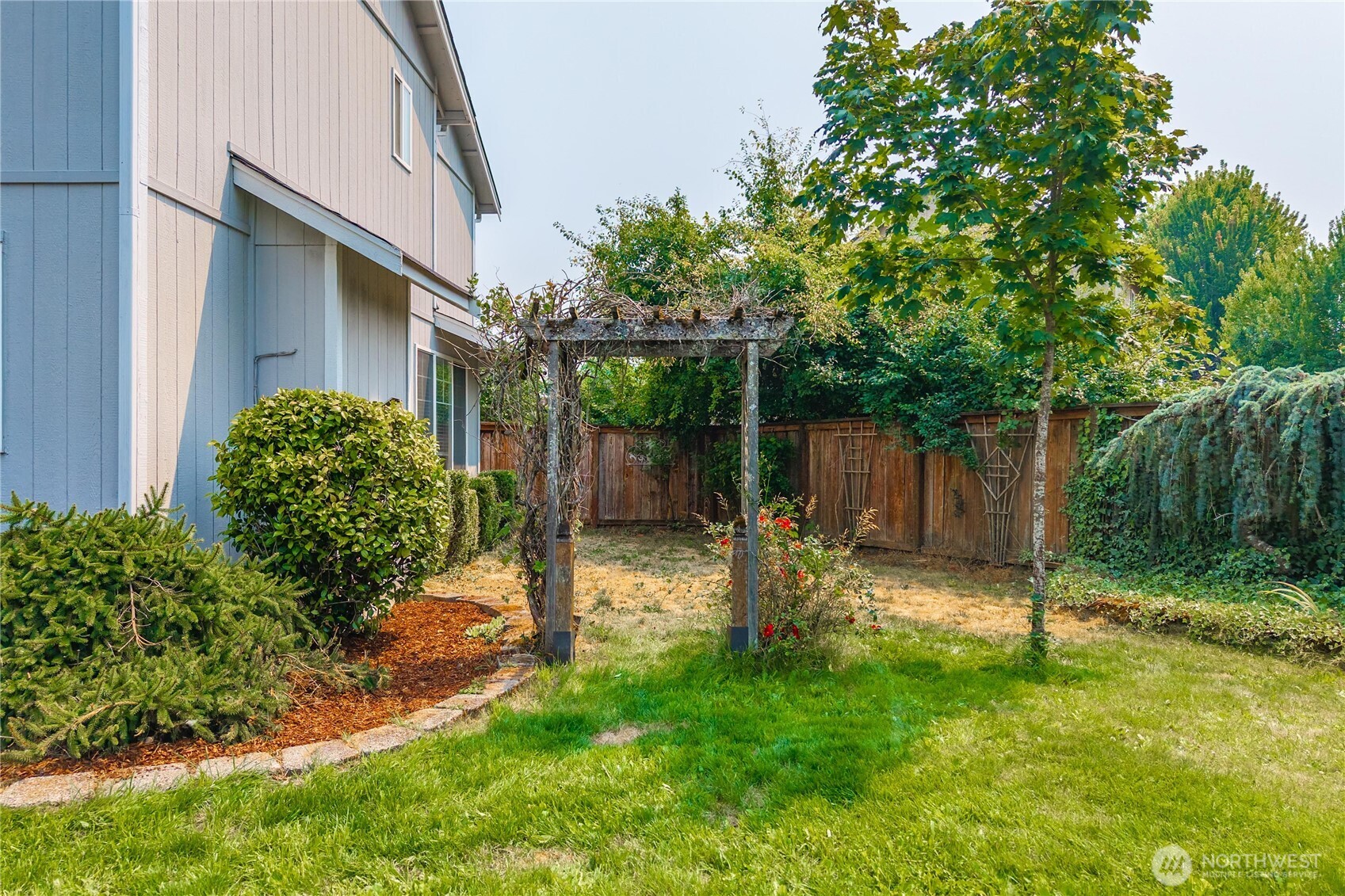 307 Rowe Street Property Photo 35