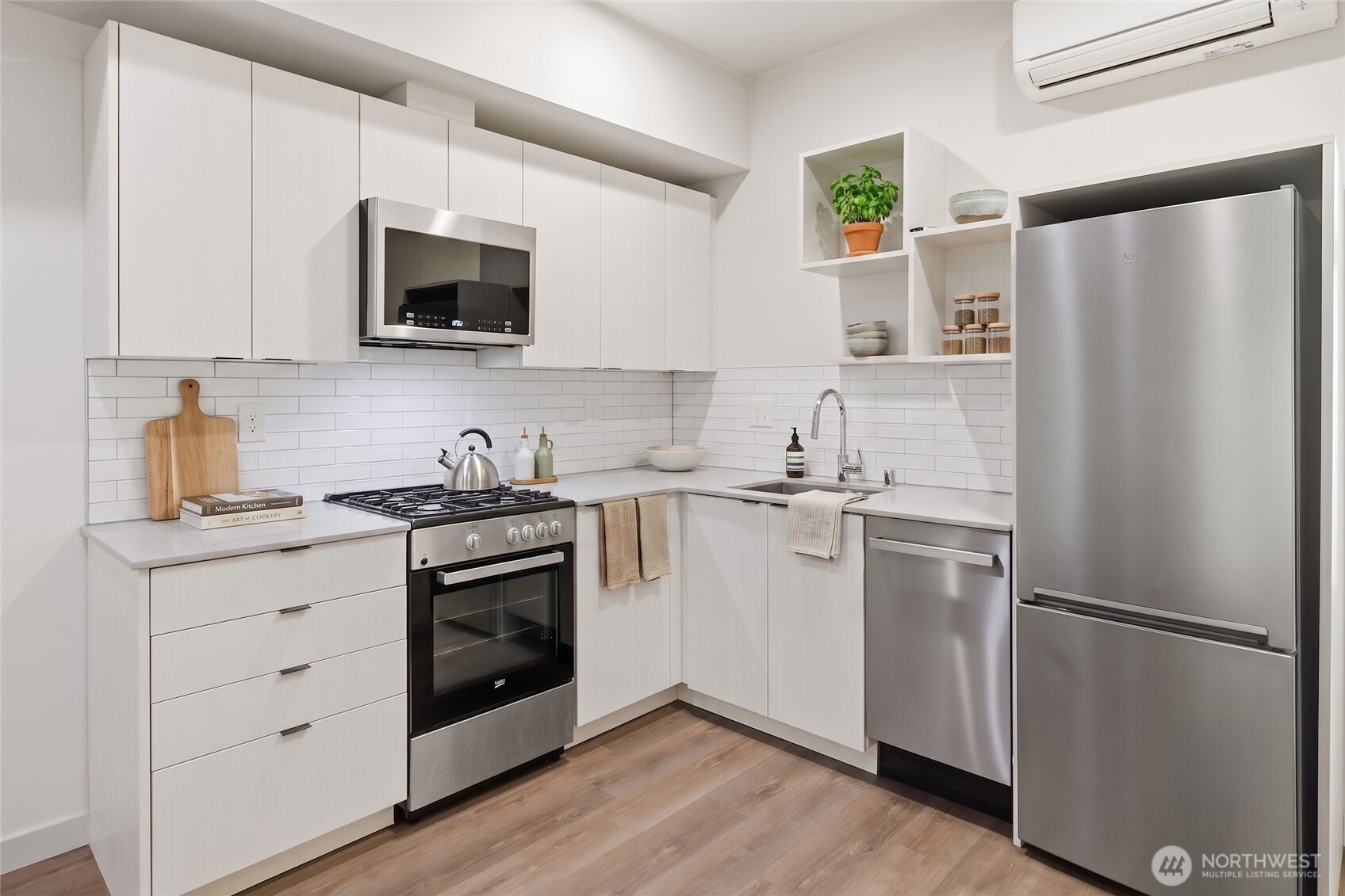 1801 20th Avenue B Property Photo 5