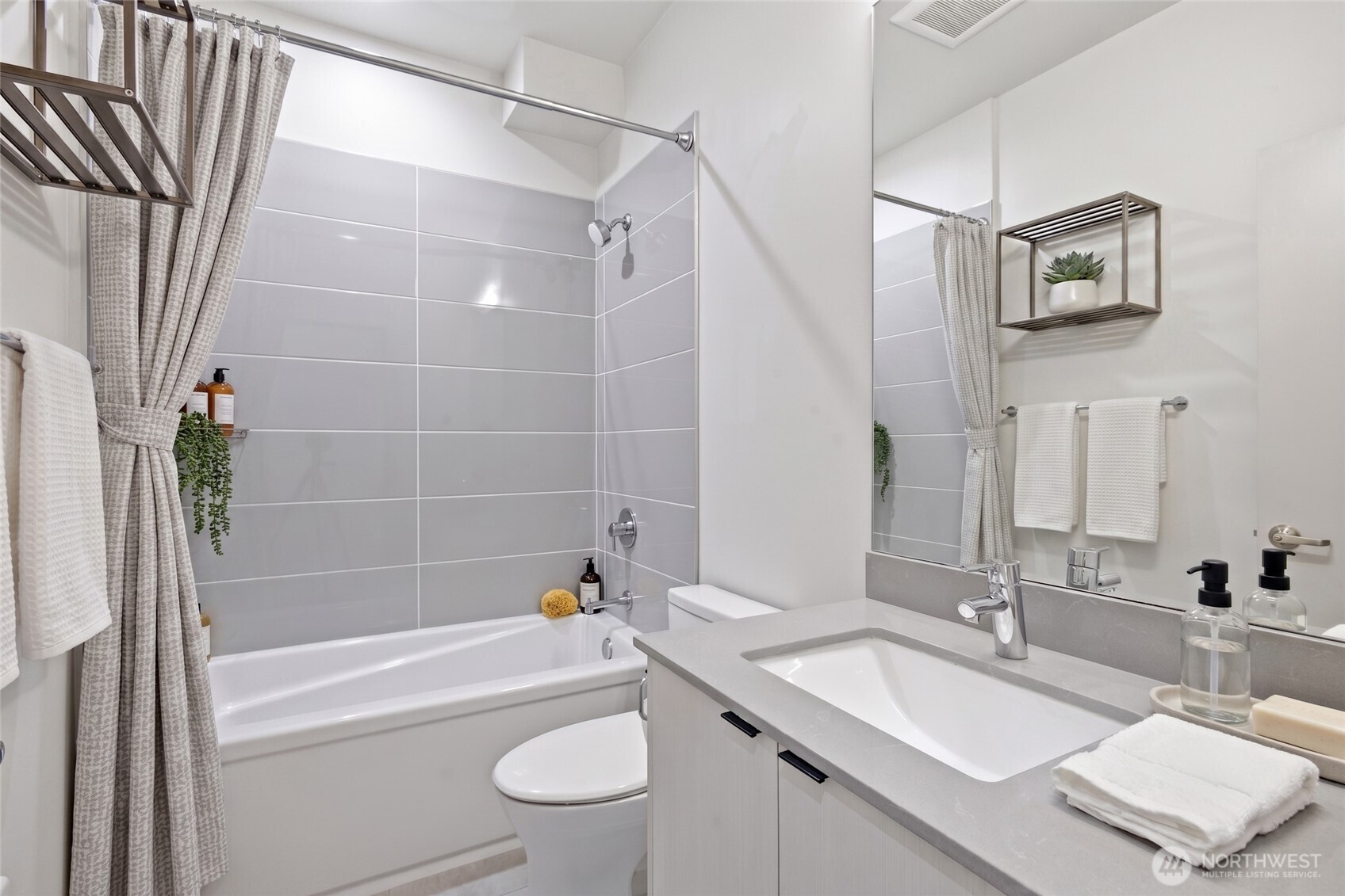 1801 20th Avenue B Property Photo 15