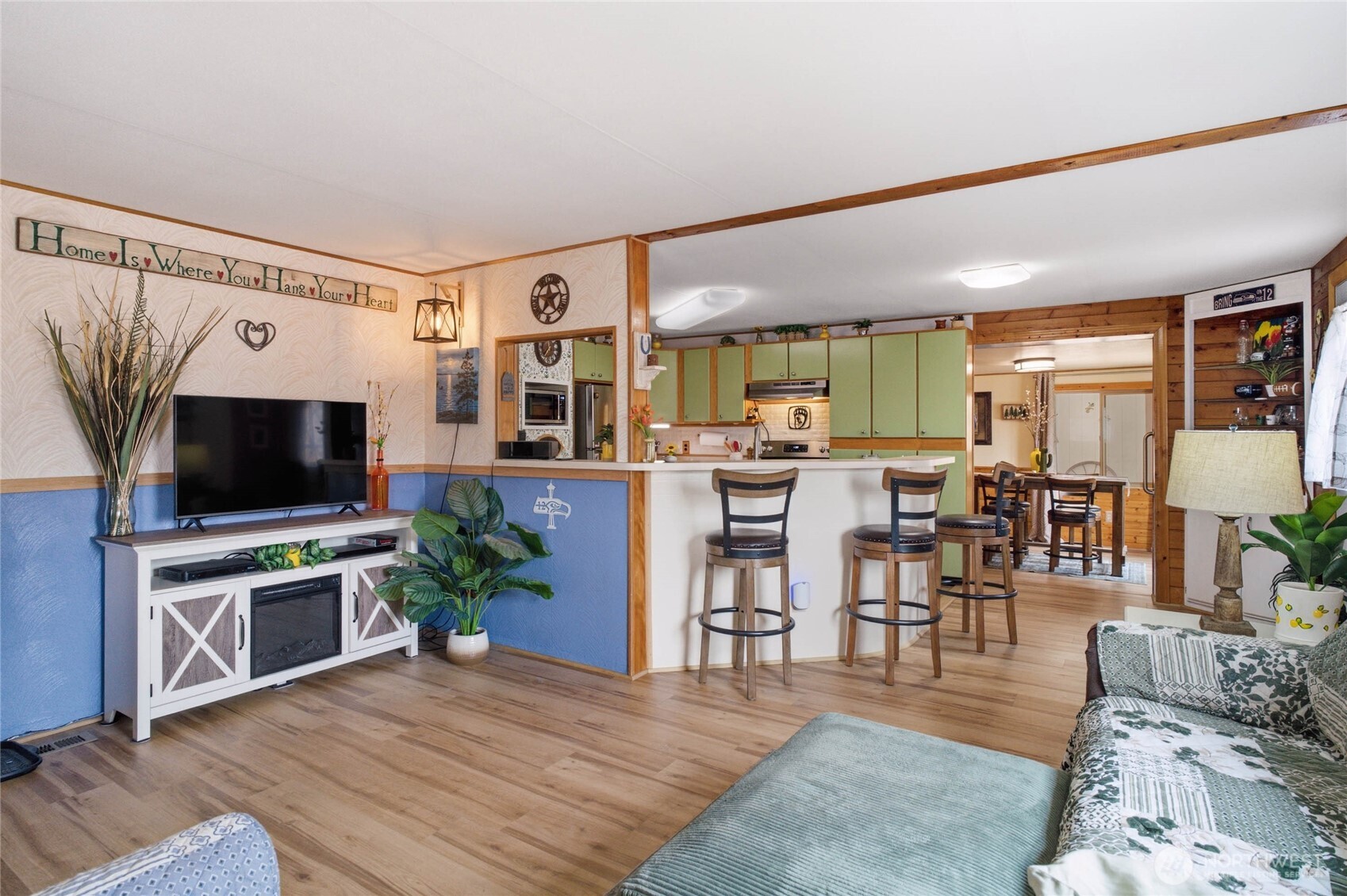31 Sand Flat Road Property Photo 6