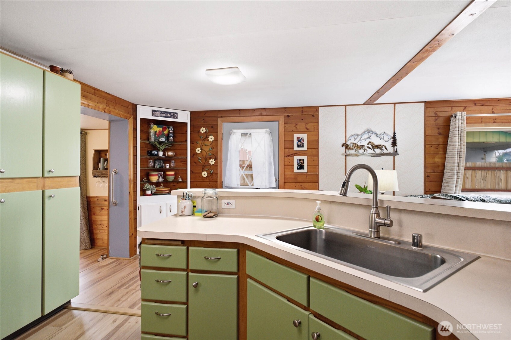 31 Sand Flat Road Property Photo 10