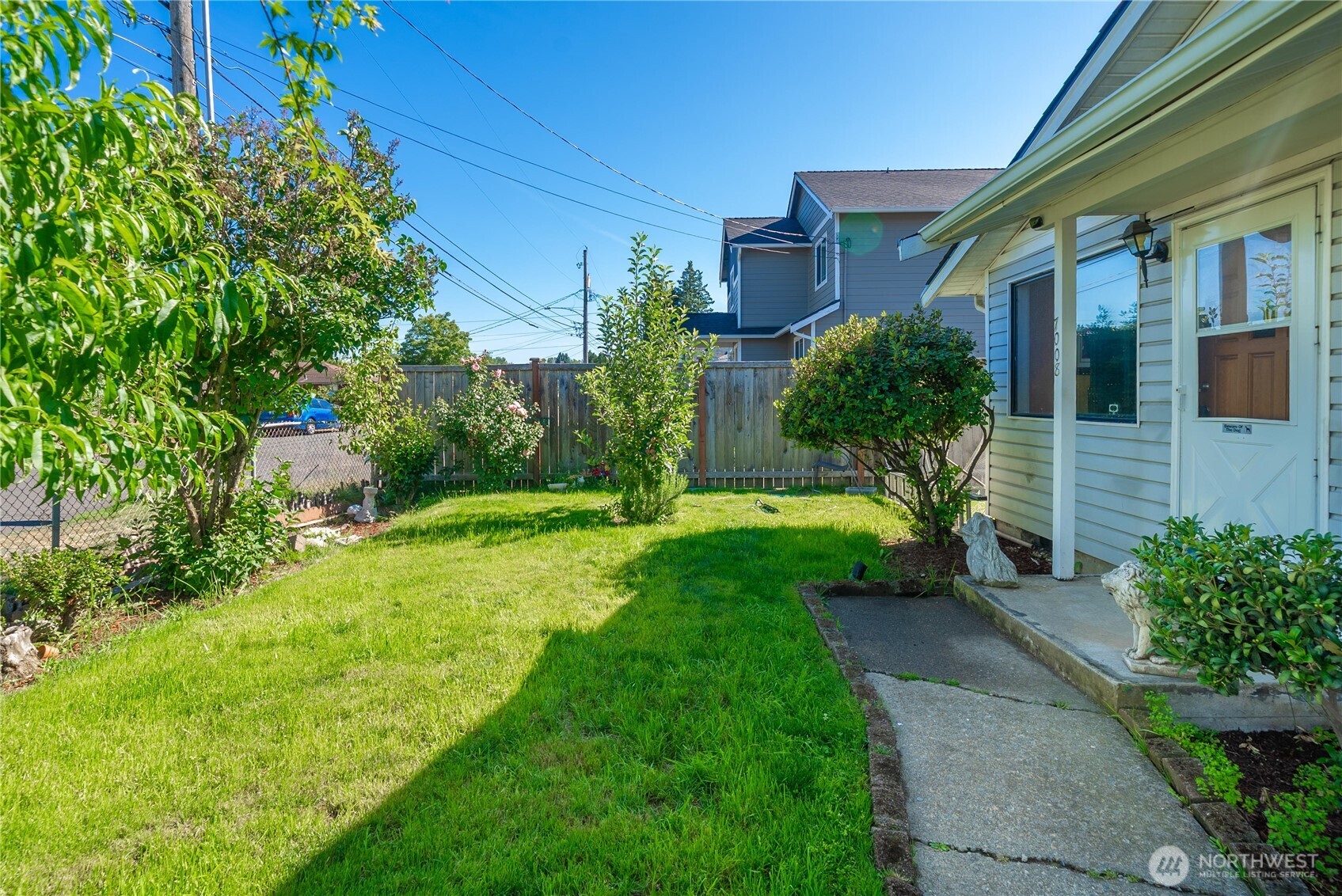 7008 E B Street Property Photo 4