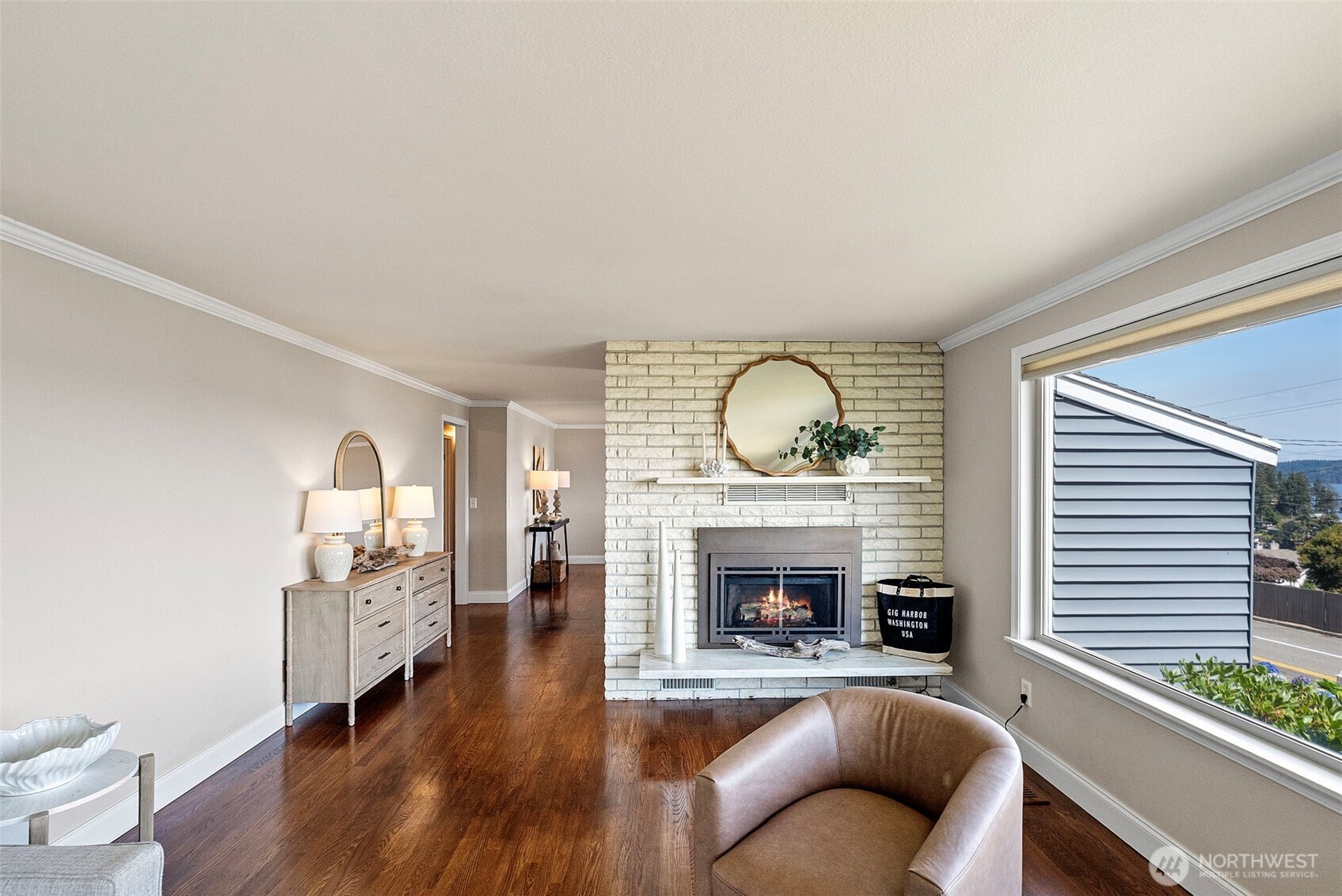 7108 Soundview Drive Property Photo 13