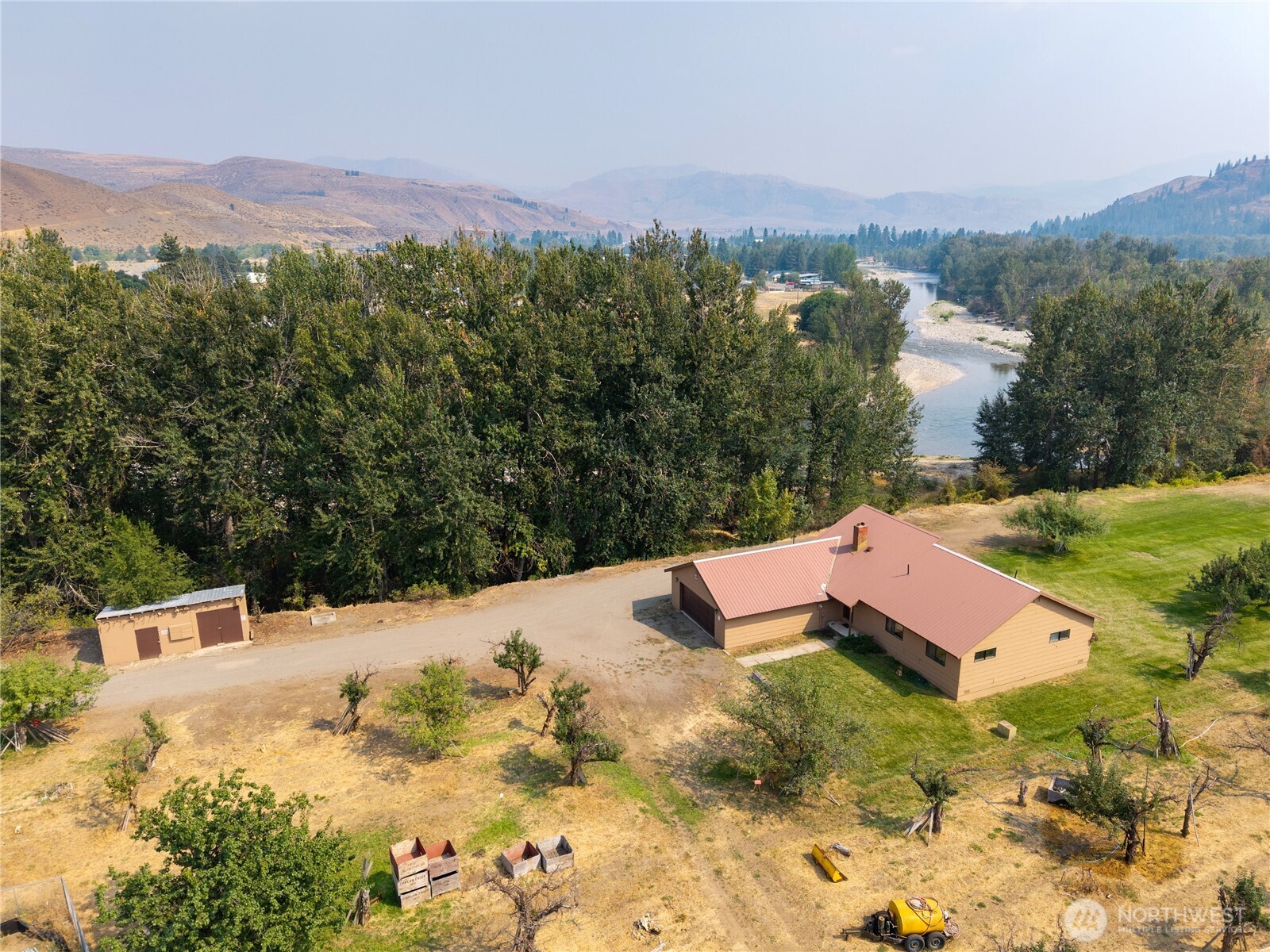 905 Schulz Lane Property Photo 4