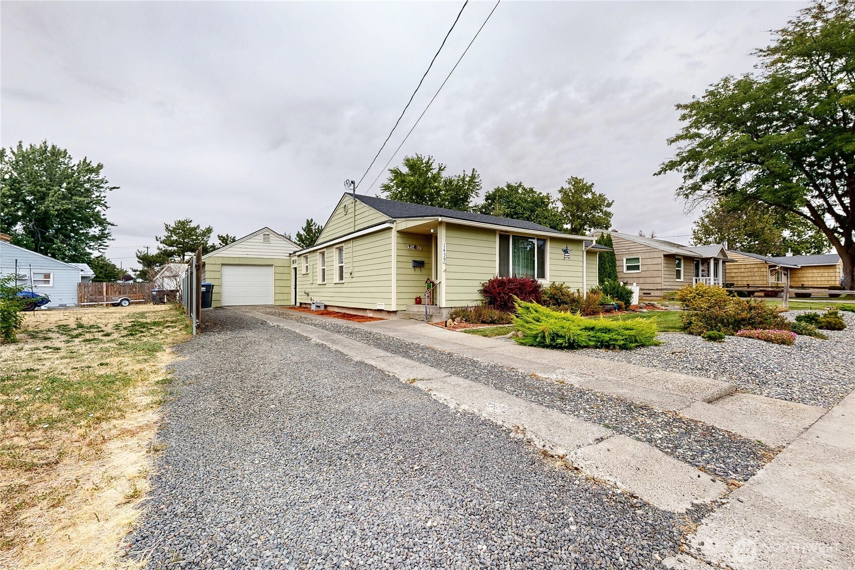 1439 Francis Avenue Property Photo 2