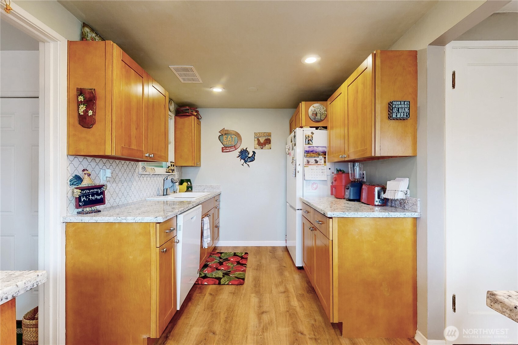 1439 Francis Avenue Property Photo 9