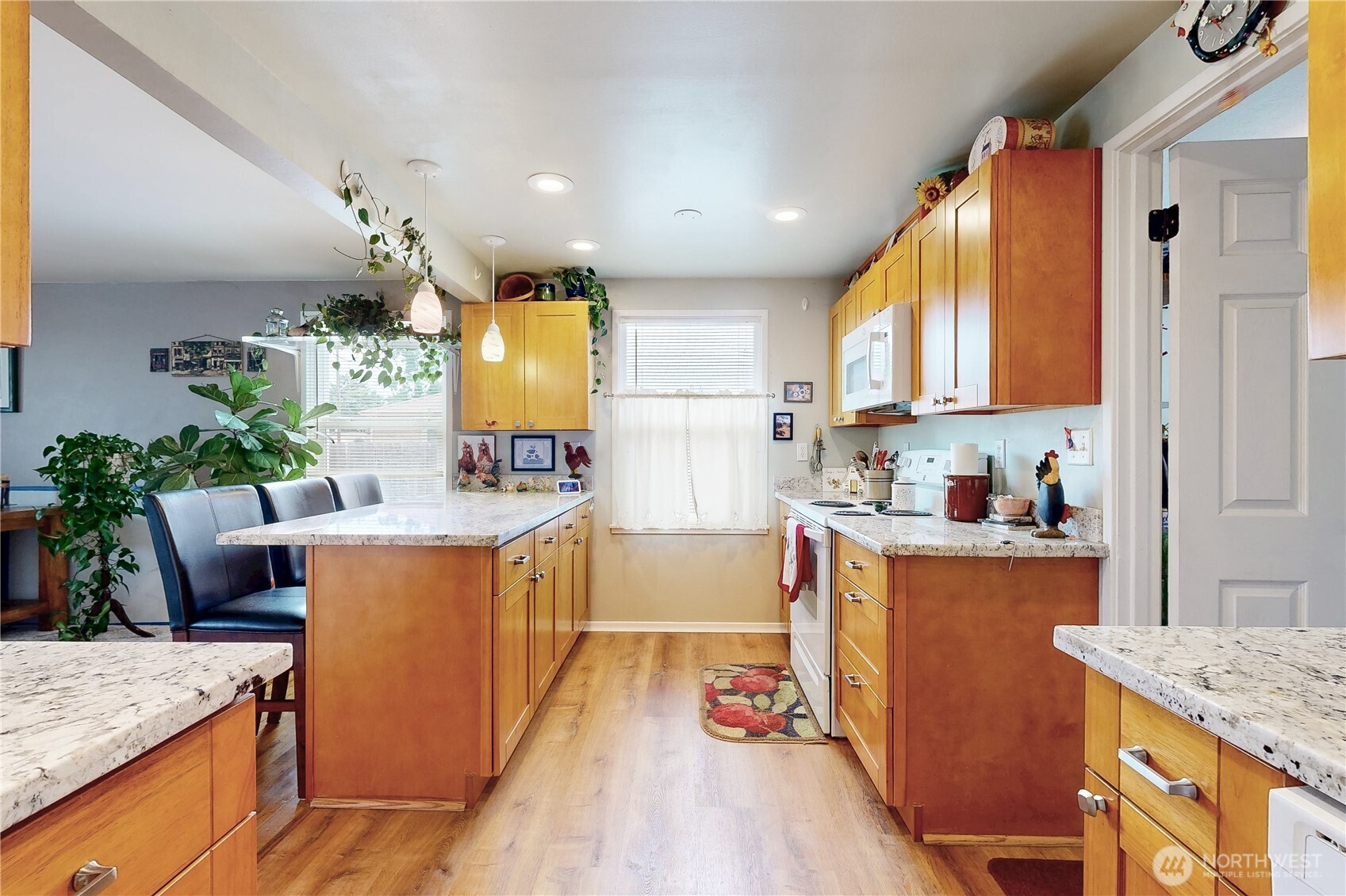 1439 Francis Avenue Property Photo 11