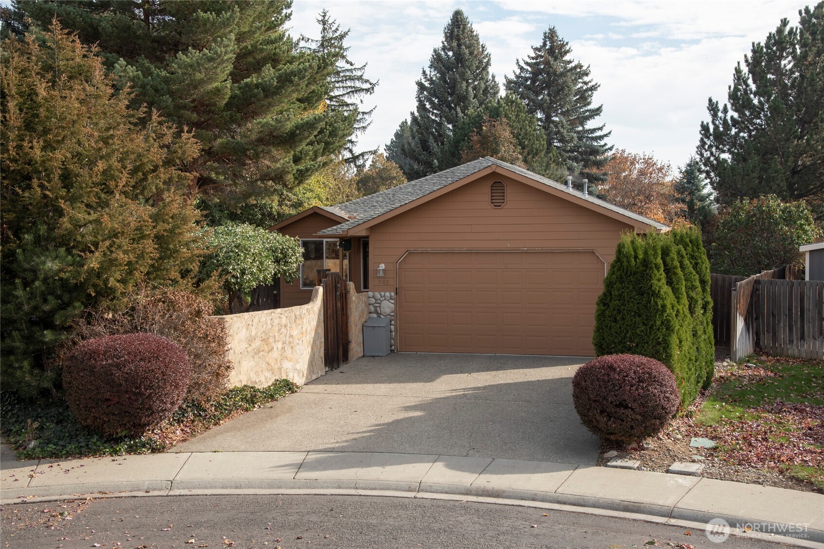 202 W Mount Baker Court Property Photo 1