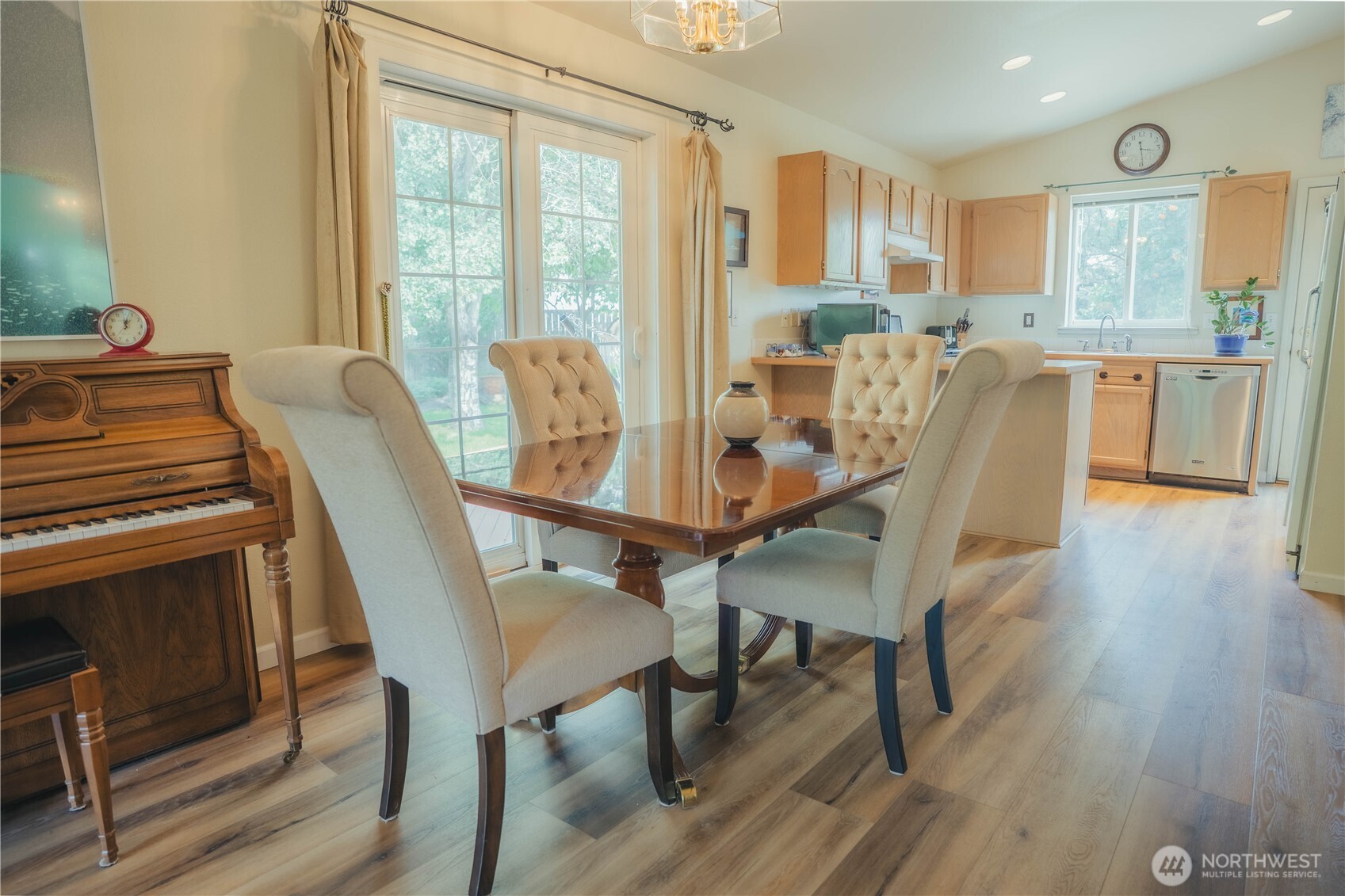 202 W Mount Baker Court Property Photo 8