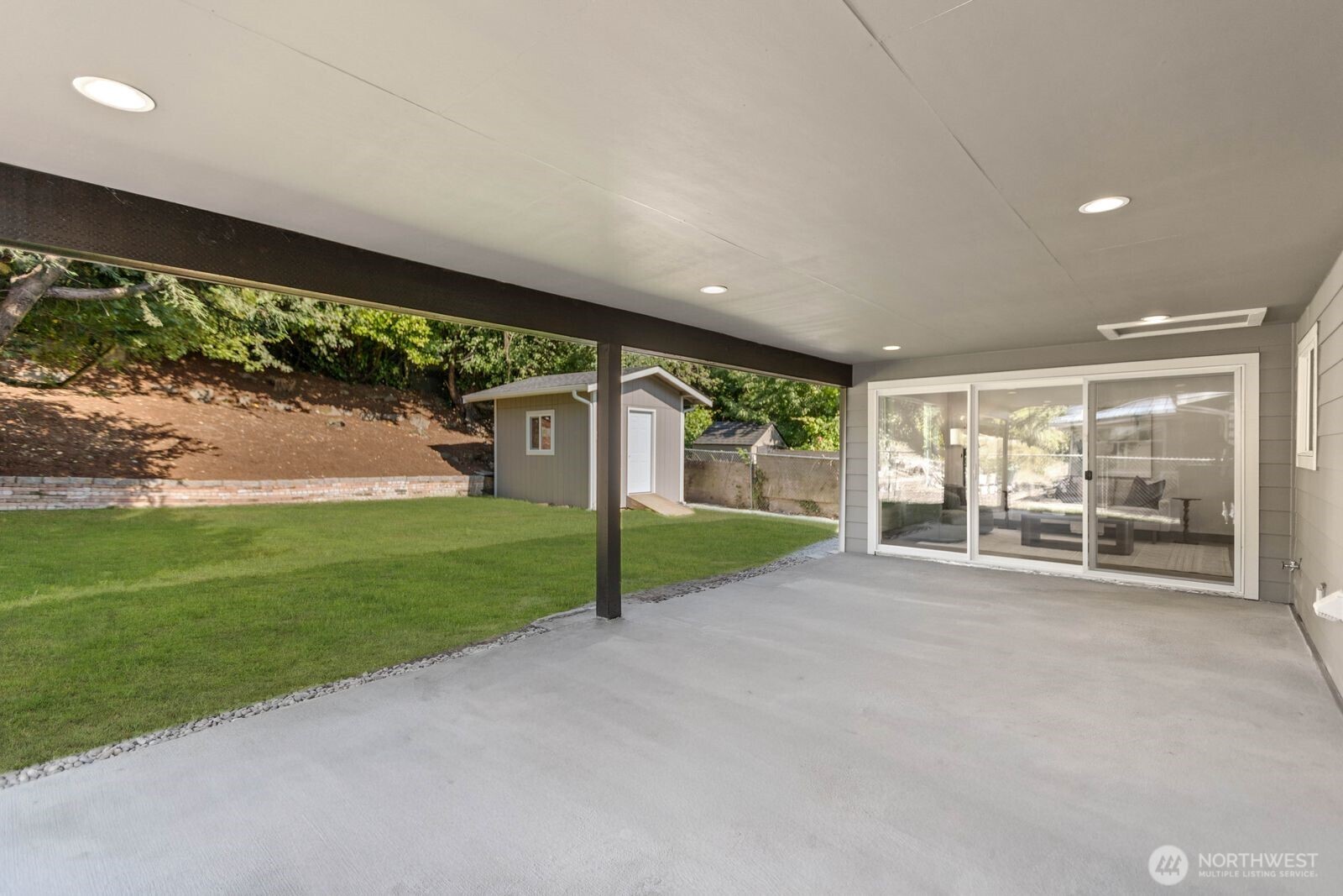 5926 23rd Avenue Property Photo 18