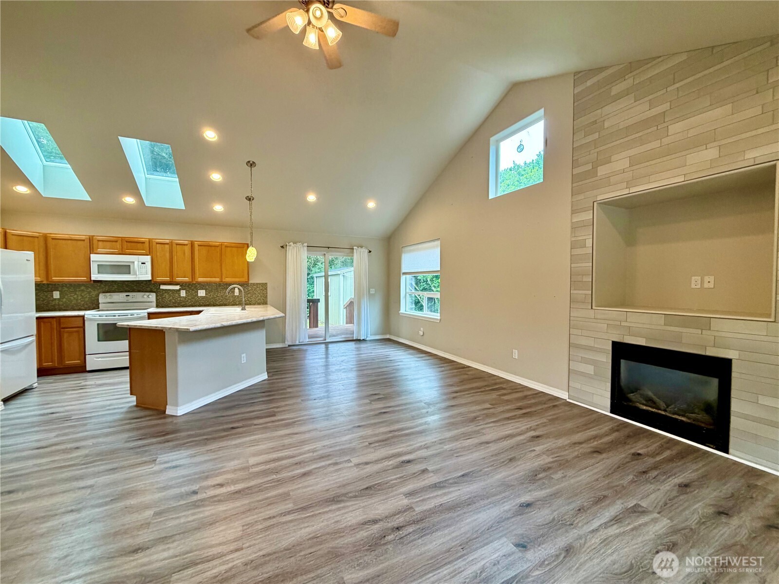 224 S Oar Loop Property Photo 8