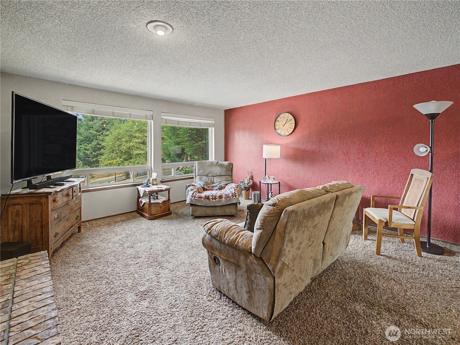 5310 W Tapps Drive Property Photo 4