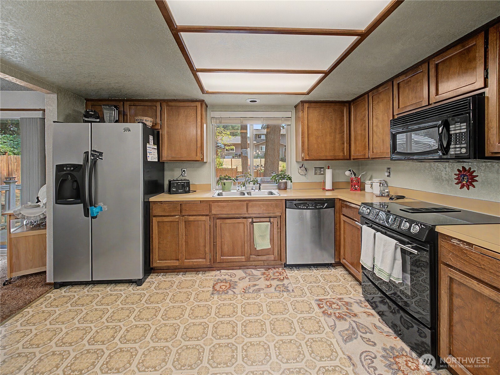 5310 W Tapps Drive Property Photo 7