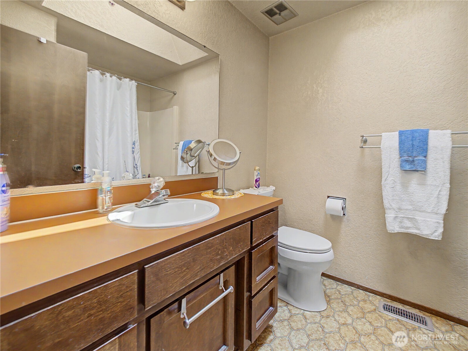5310 W Tapps Drive Property Photo 16