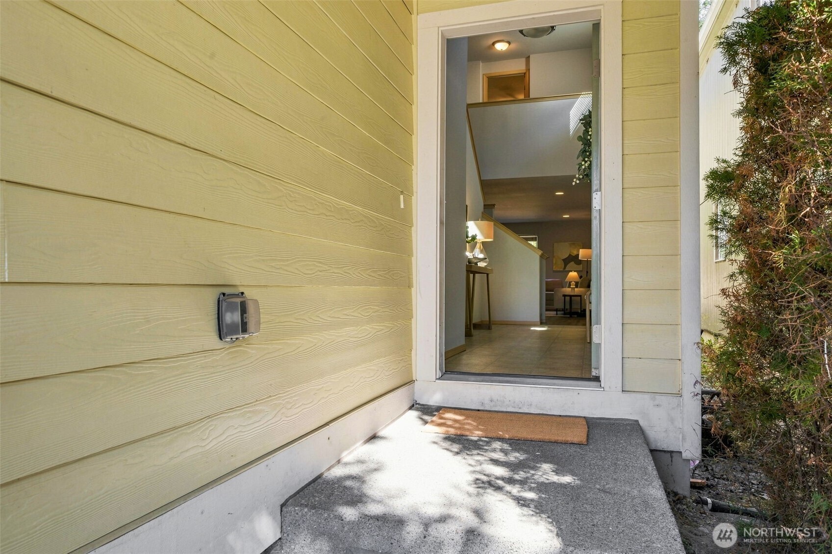17925 73rd Avenue Property Photo 2