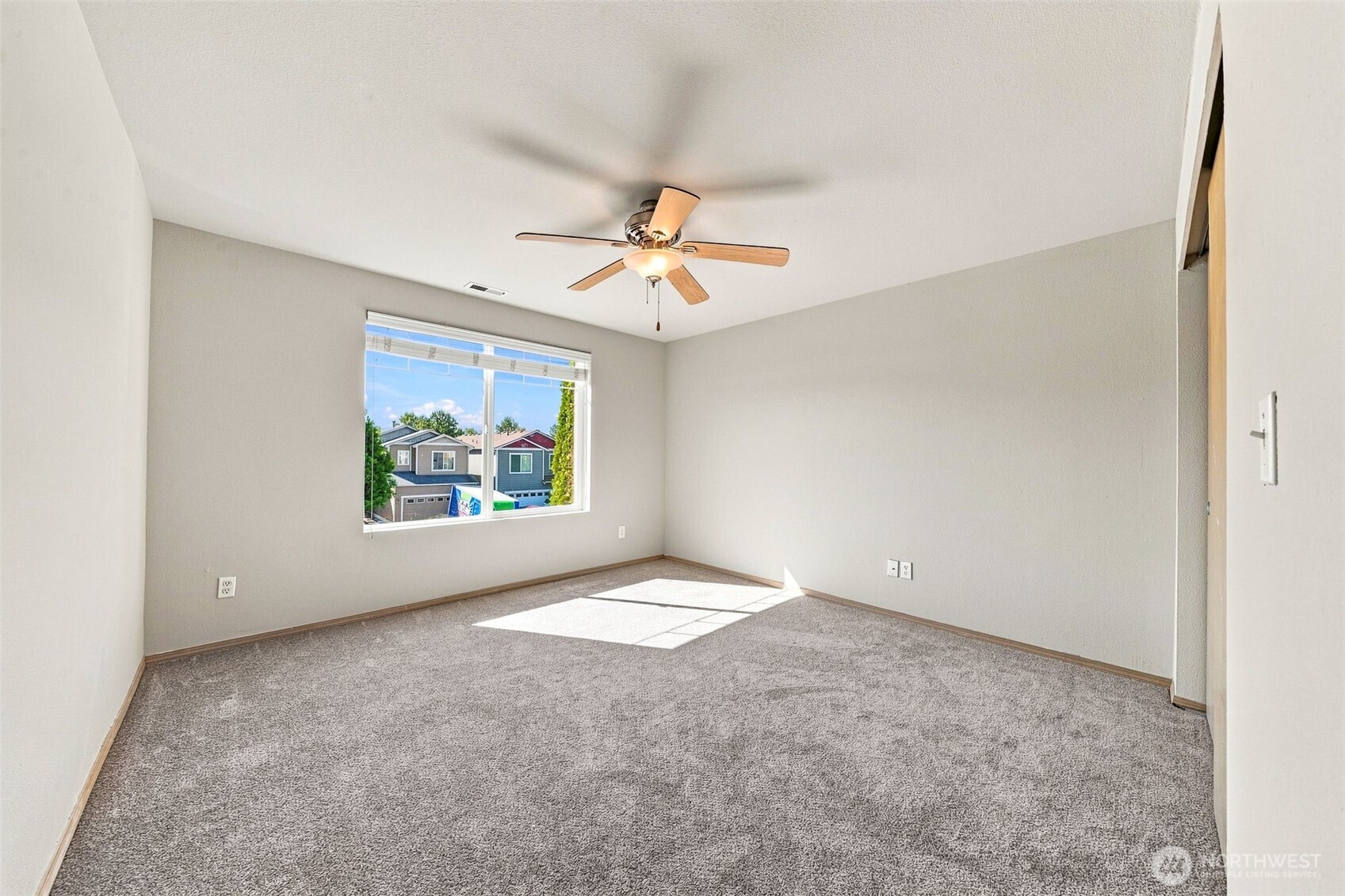 17925 73rd Avenue Property Photo 17