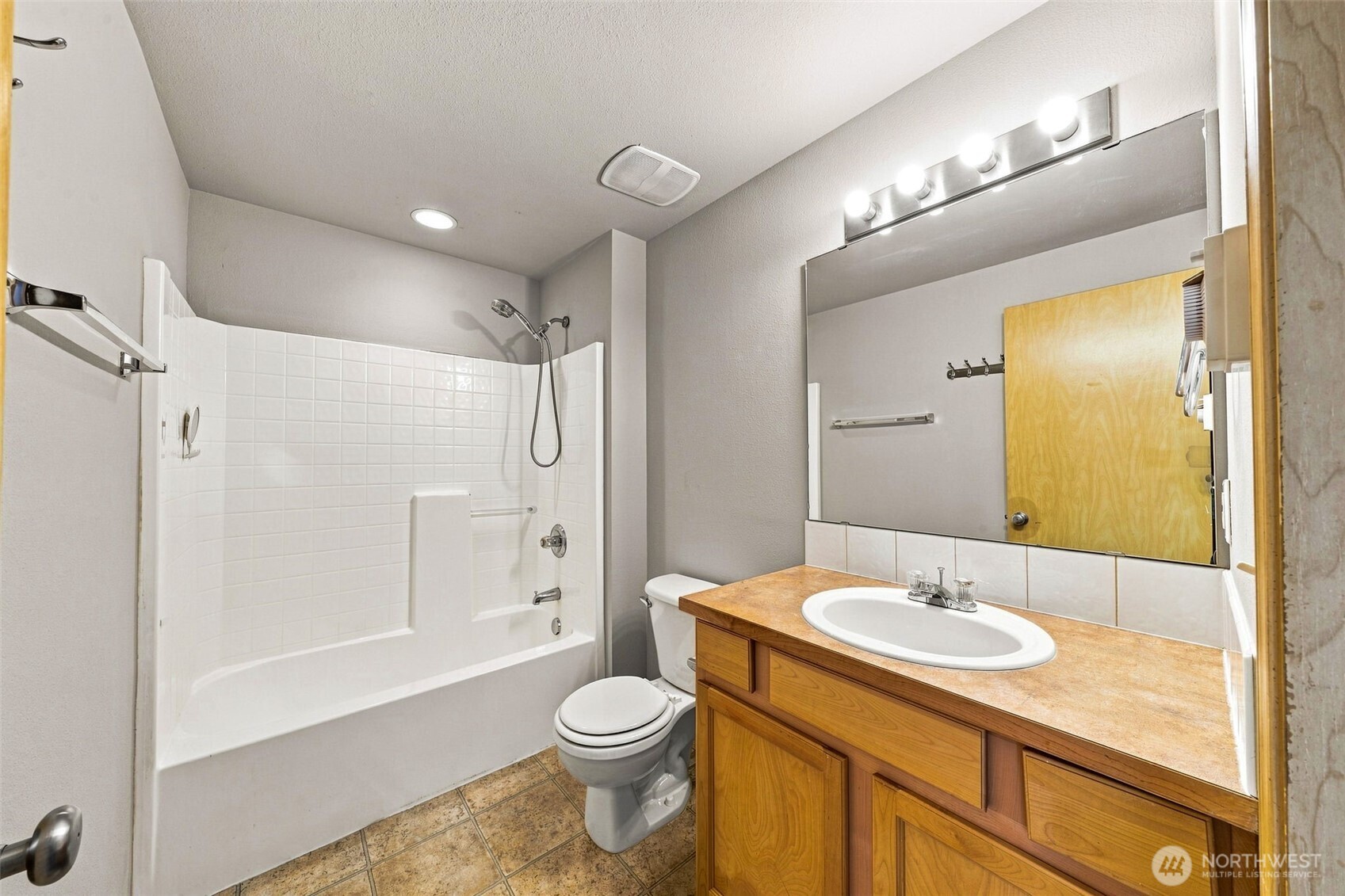 17925 73rd Avenue Property Photo 18