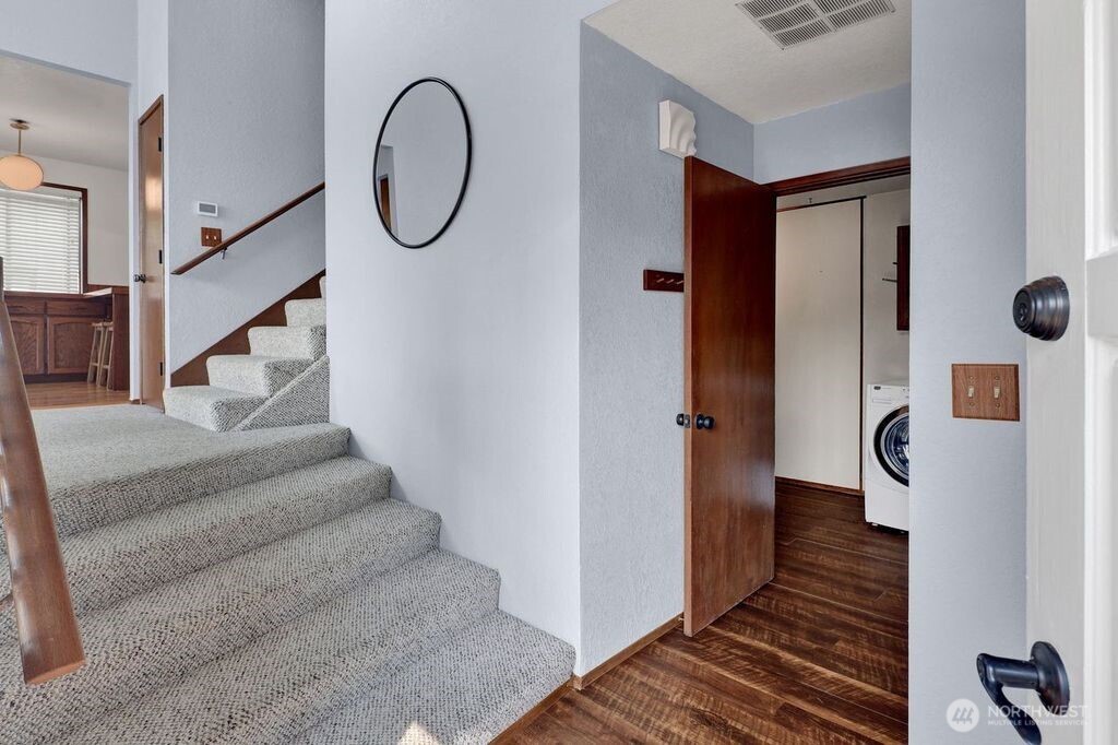 6078 Sunshine Drive Property Photo 4