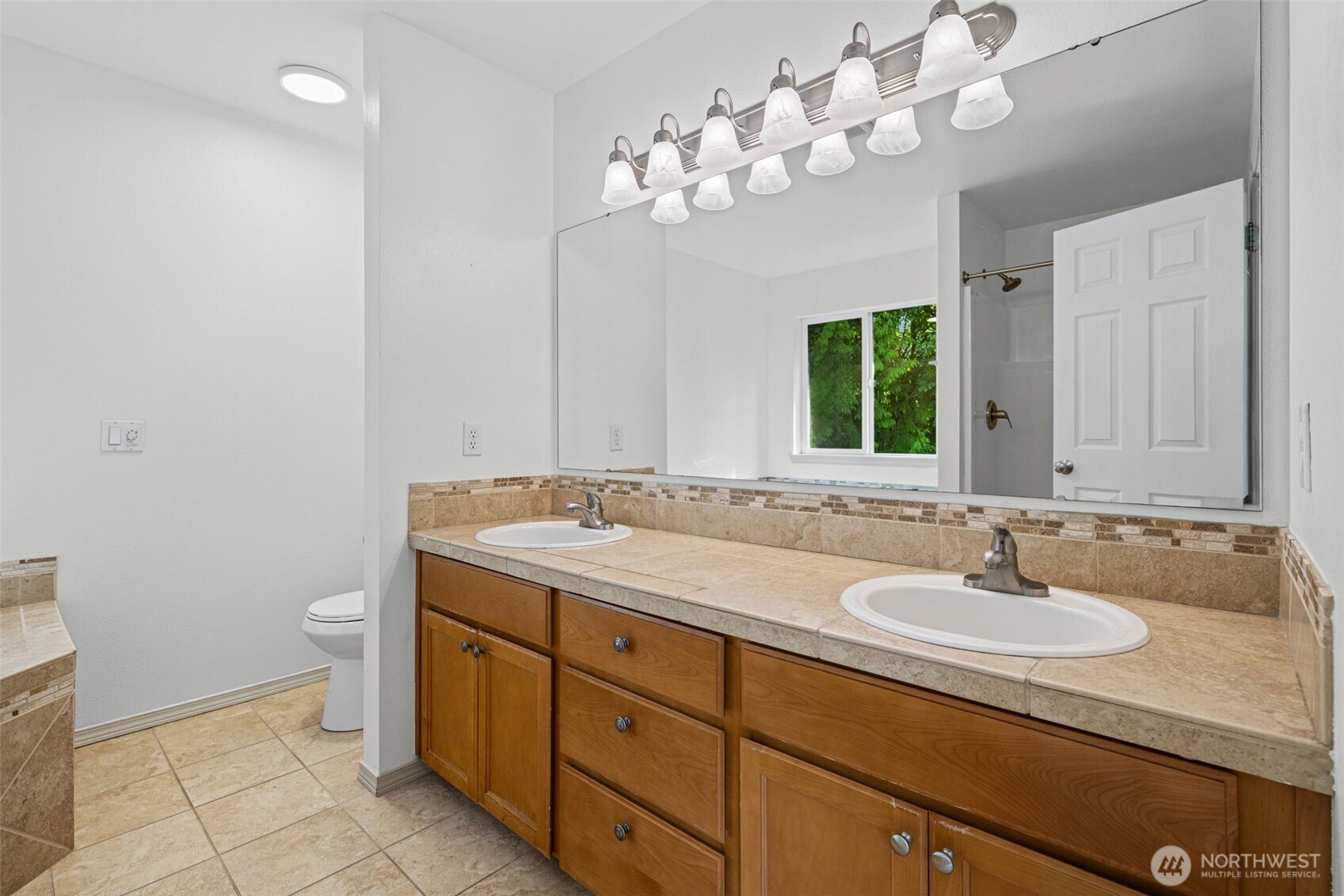 2229 Cooper Crest Place Property Photo 19