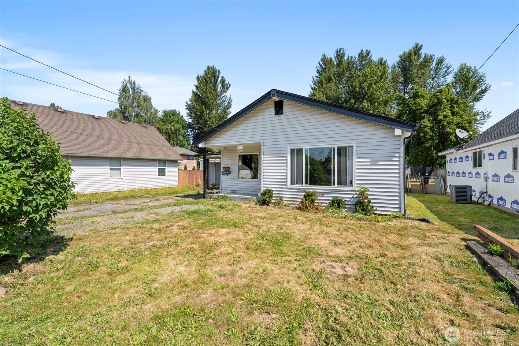 1101 Elm Street Property Photo 2