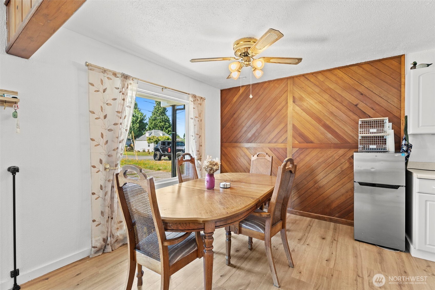 1101 Elm Street Property Photo 7