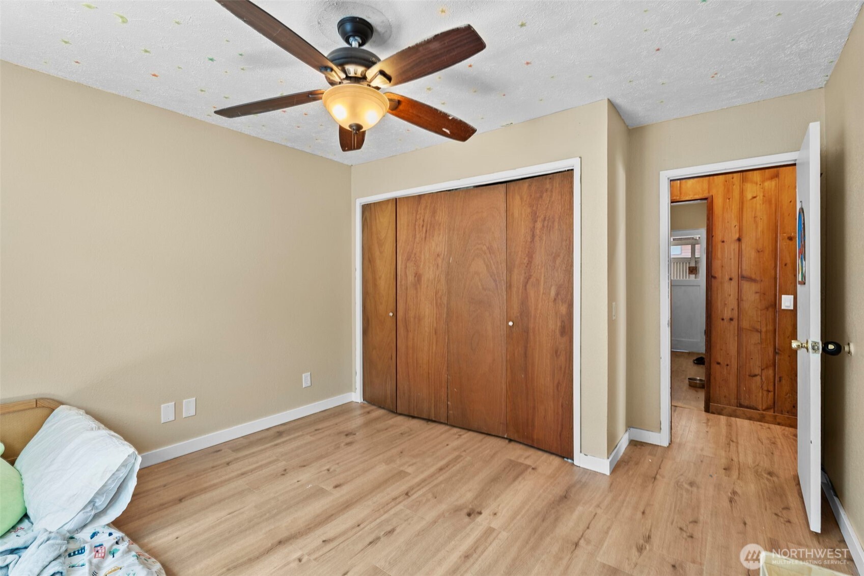 1101 Elm Street Property Photo 15