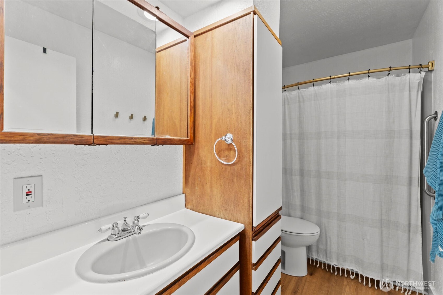 1101 Elm Street Property Photo 16