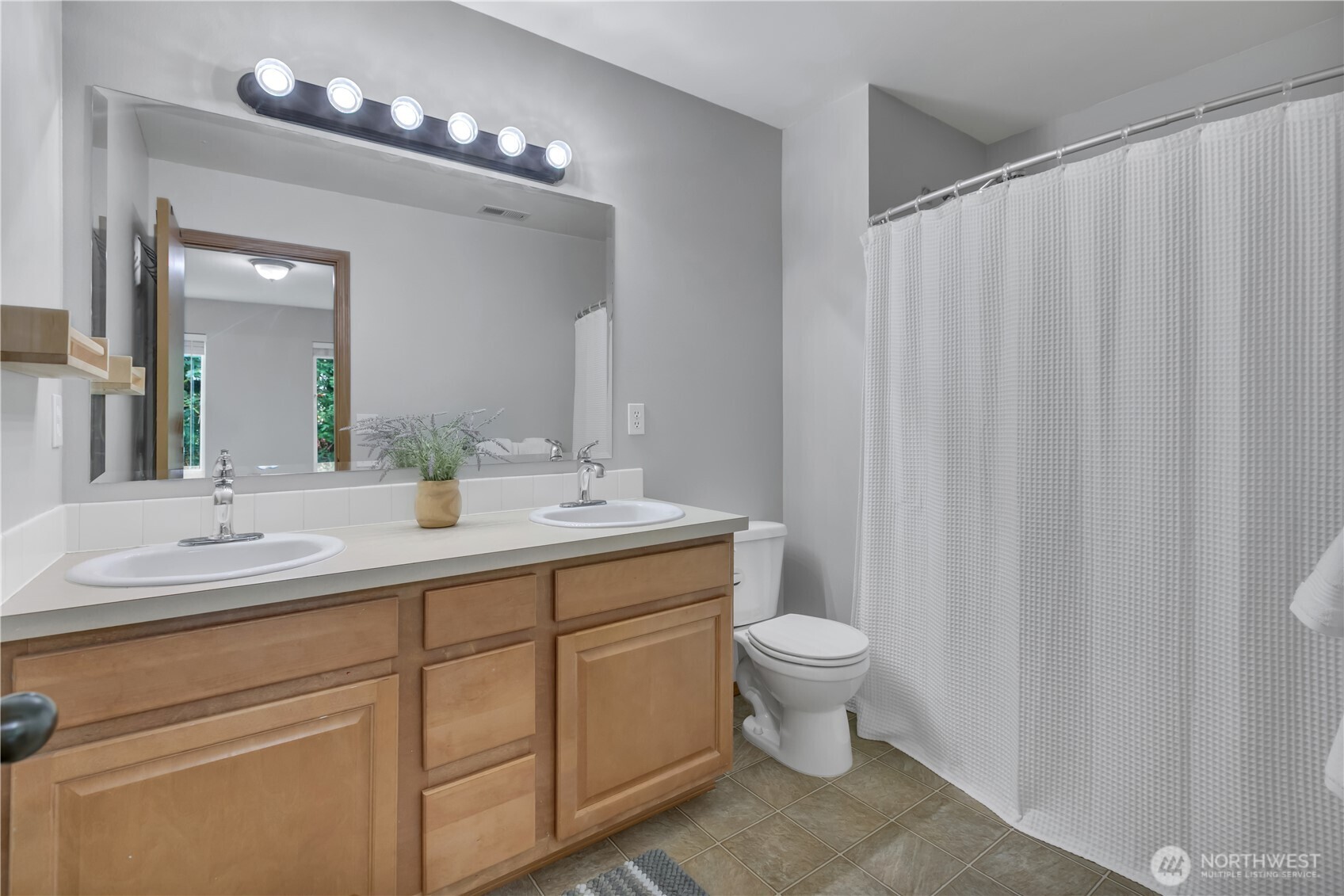18411 Se 242nd Ct Property Photo 17