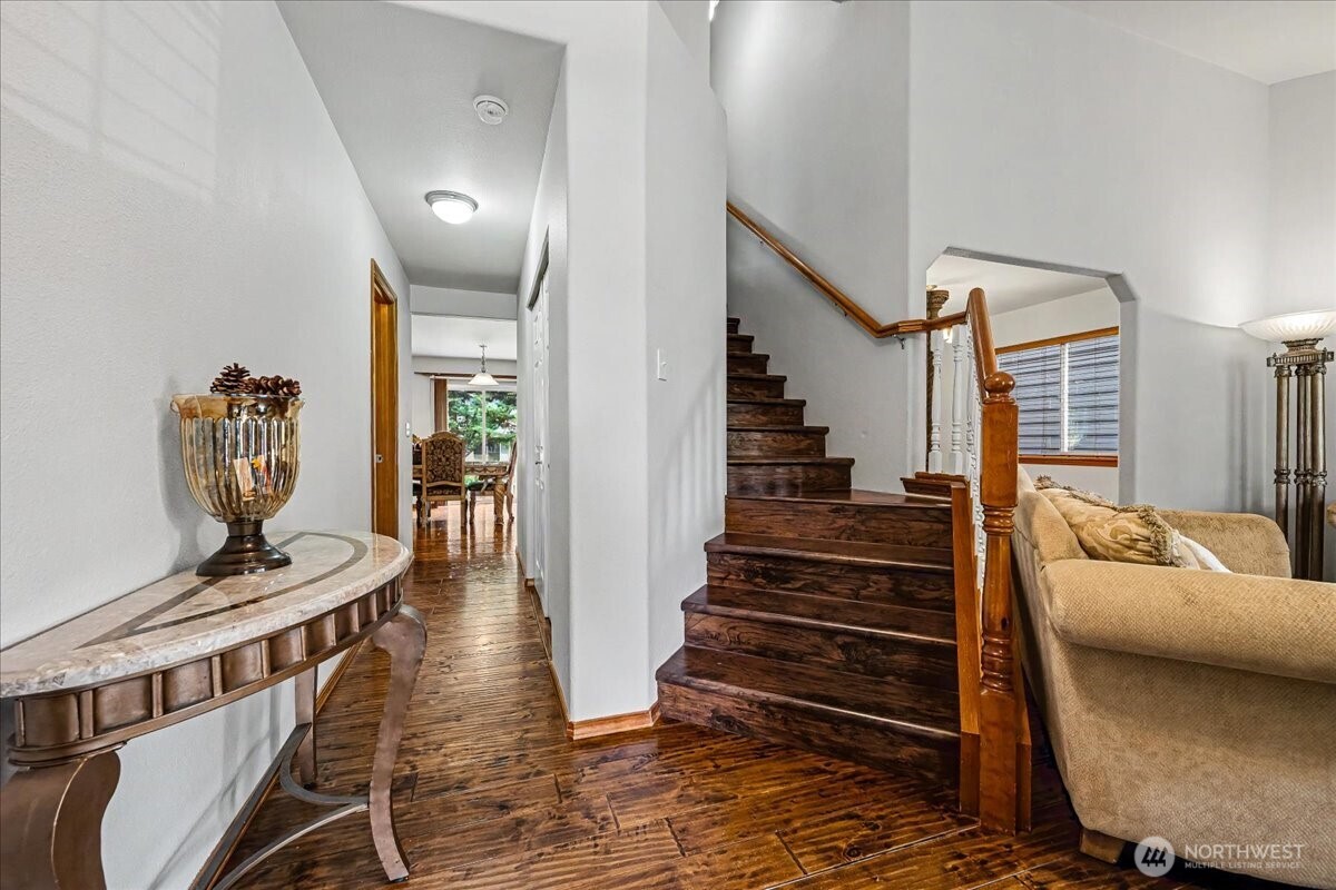 2101 199th Street Property Photo 5